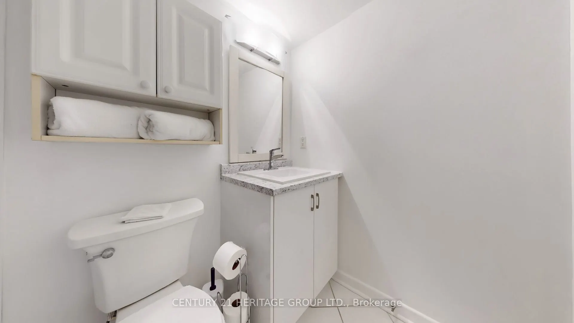 1 Royal Orchard Boulevard, #403