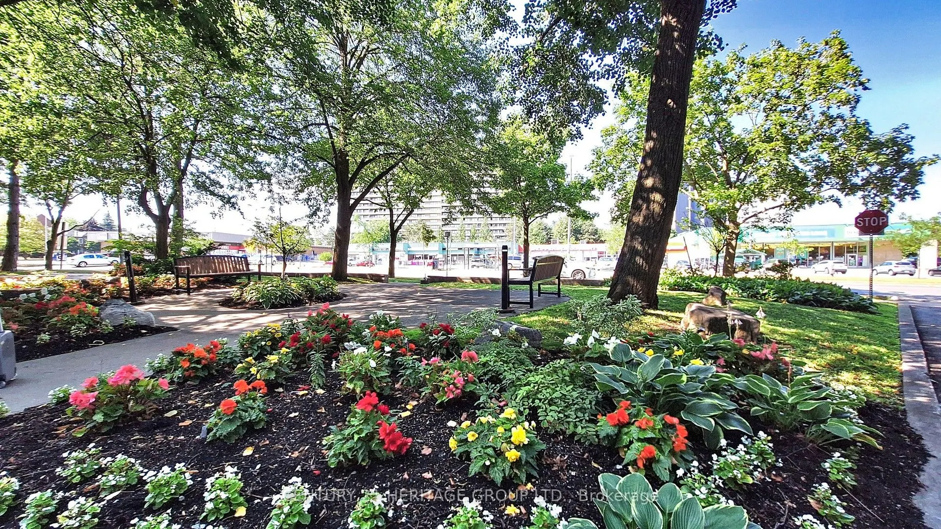 1 Royal Orchard Boulevard, #403