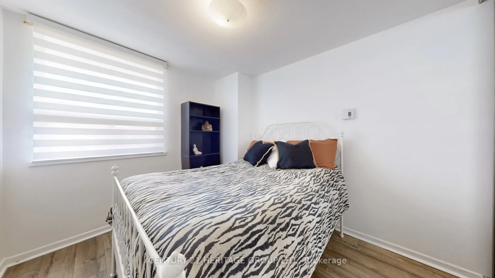 1 Royal Orchard Boulevard, #403