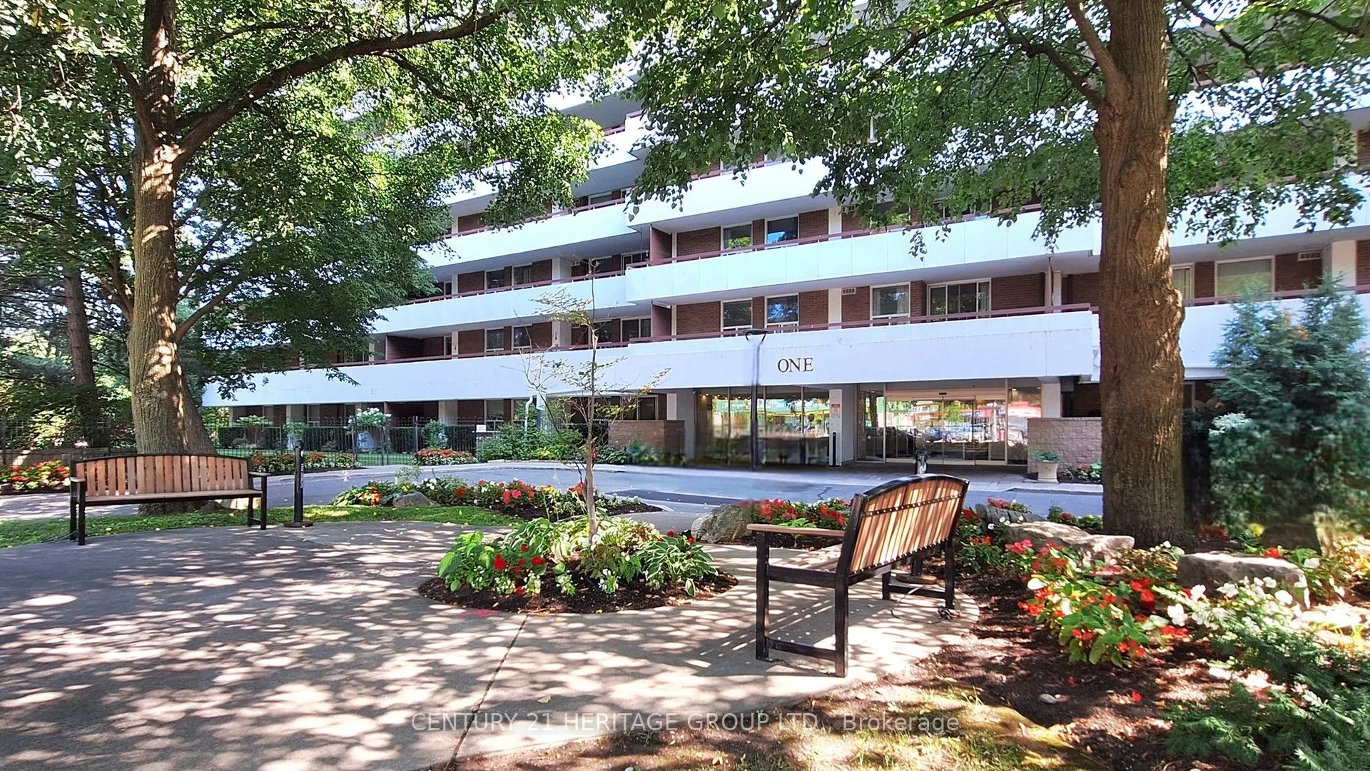 1 Royal Orchard Boulevard, #403
