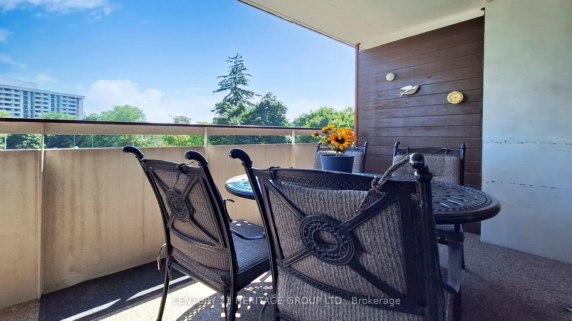 1 Royal Orchard Boulevard, #403