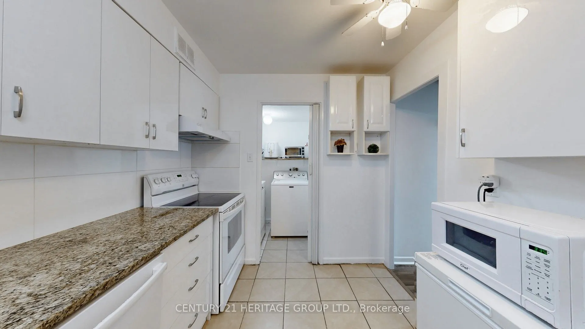1 Royal Orchard Boulevard, #403