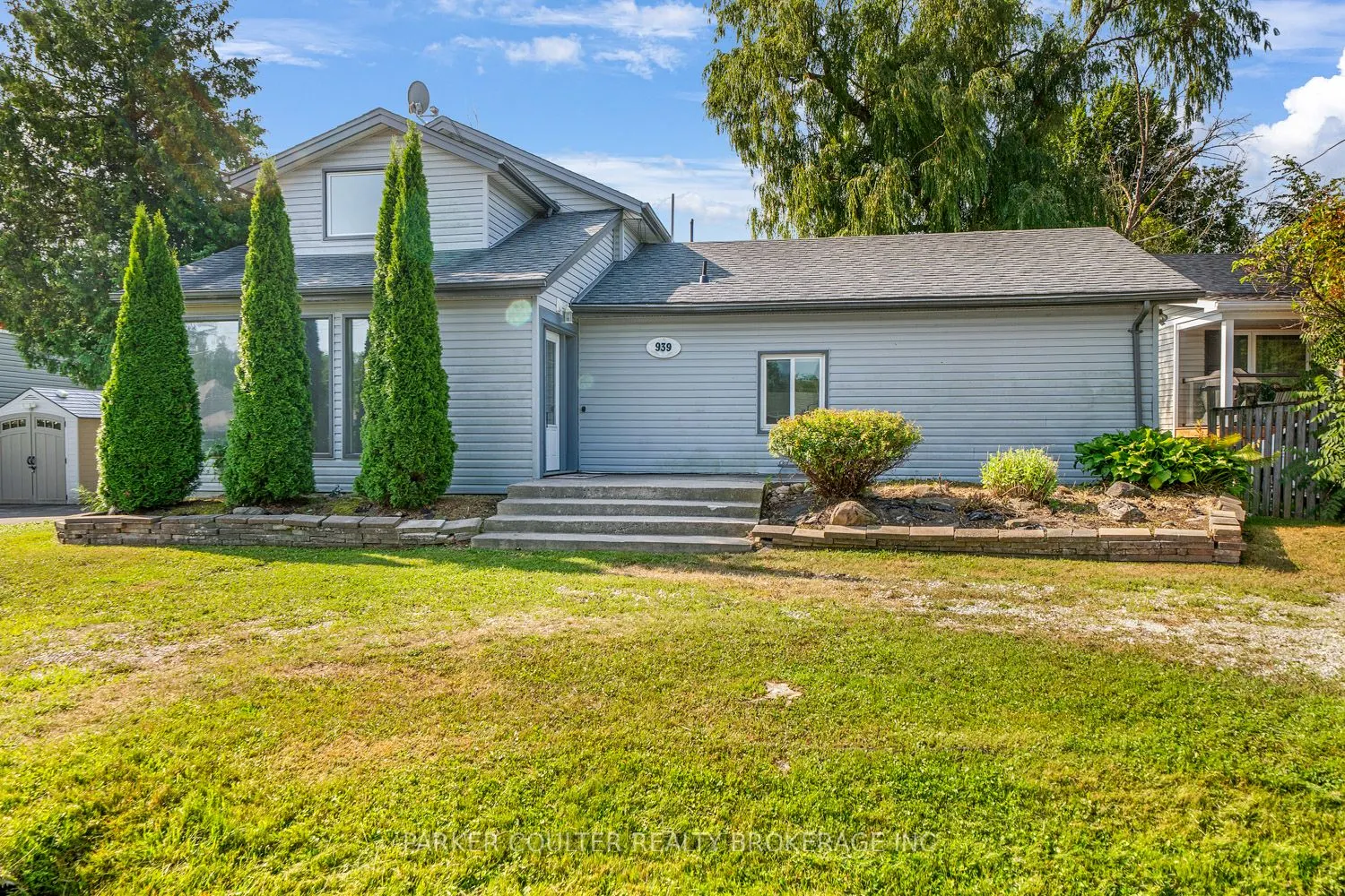 939 Clifton Boulevard