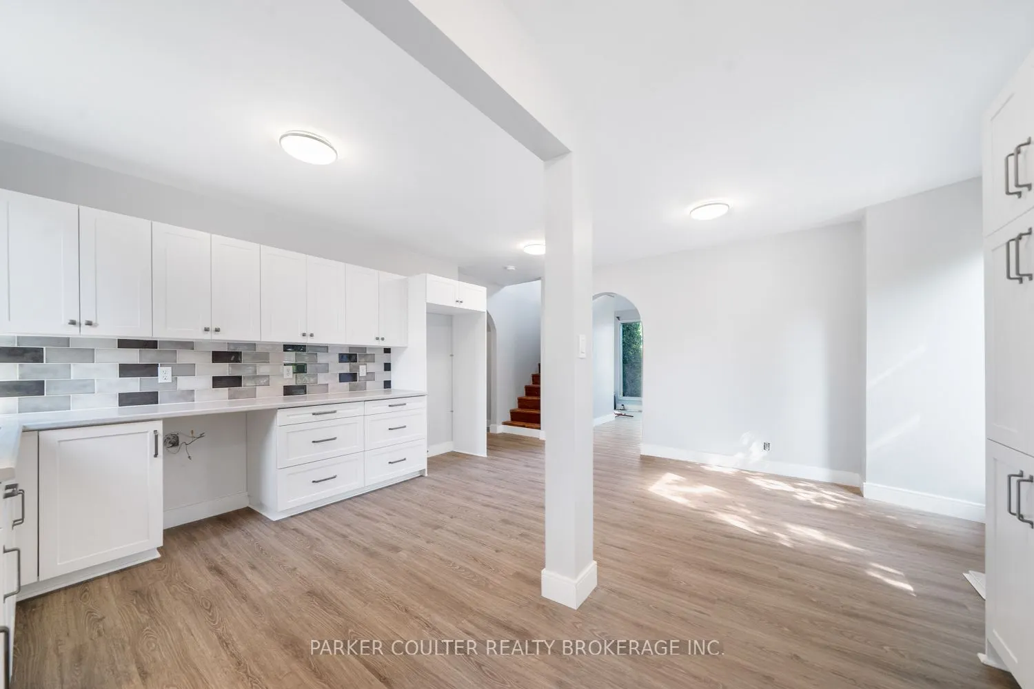 939 Clifton Boulevard