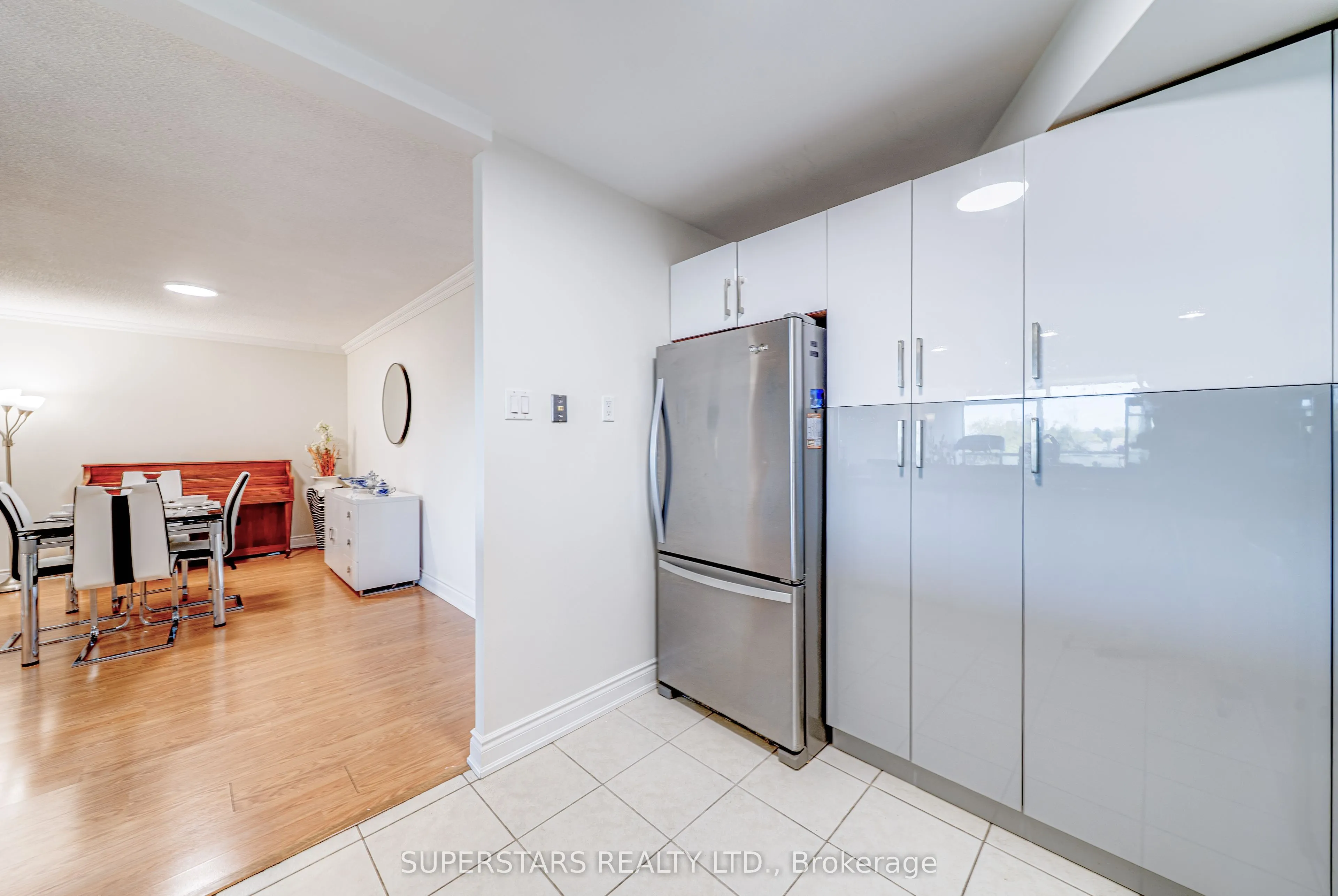 7300 Yonge Street, #512