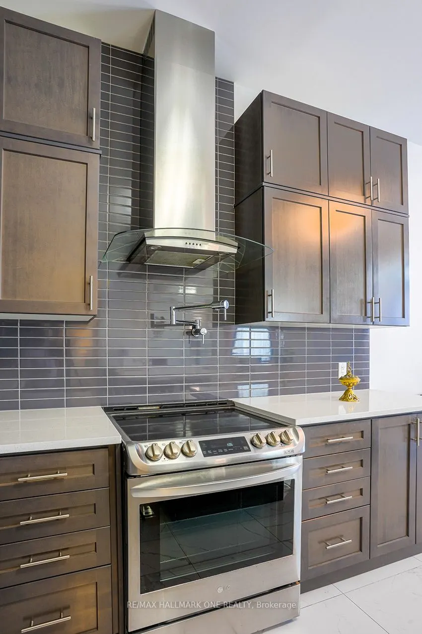 18 Frank Kelly Drive