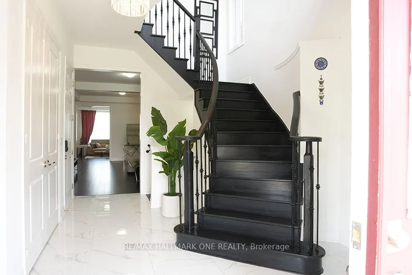 18 Frank Kelly Drive