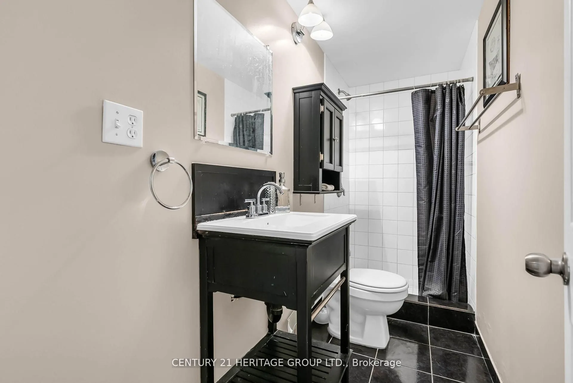 1944 John Street, #135