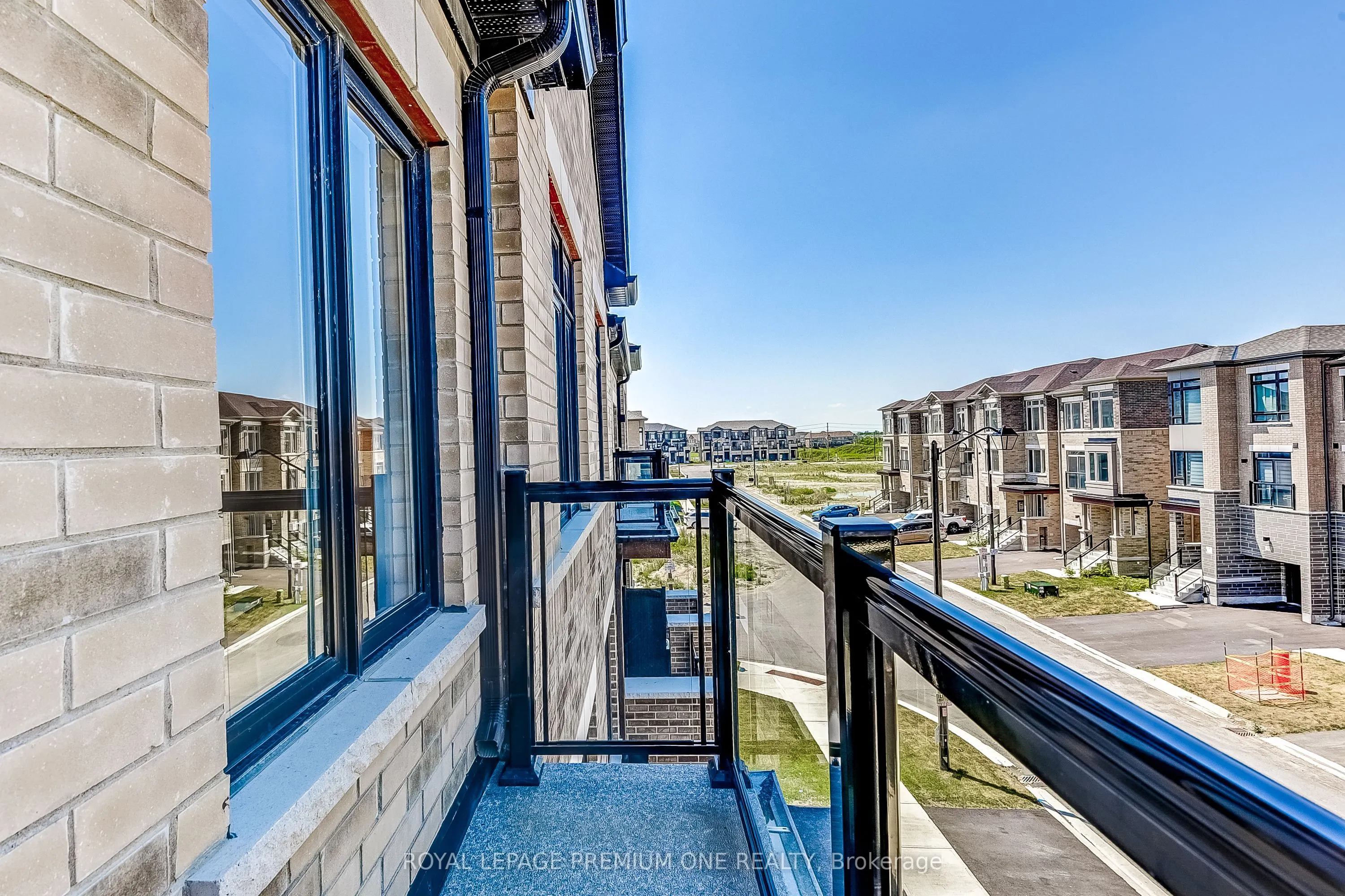 71 TENNANT Circle N