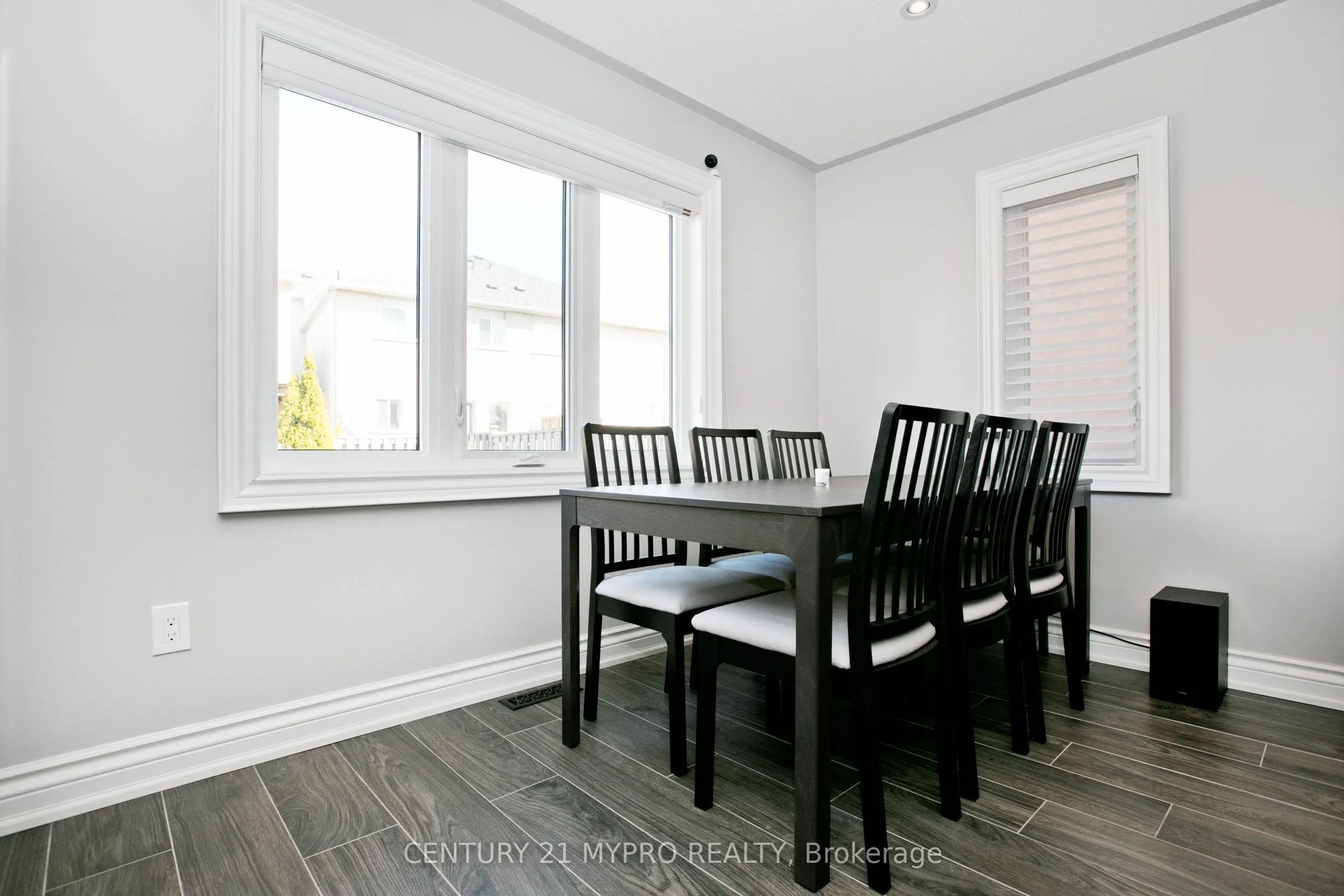 18 River Ridge Boulevard