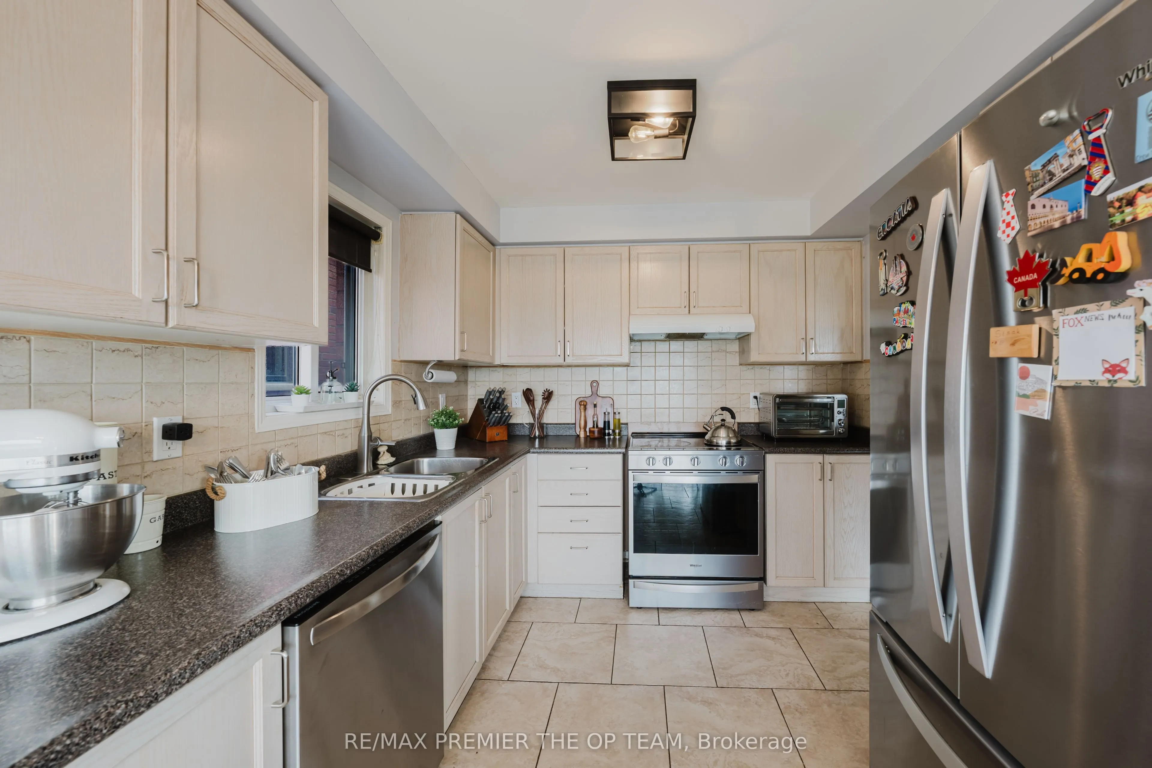 50 Beaverbrook Crescent