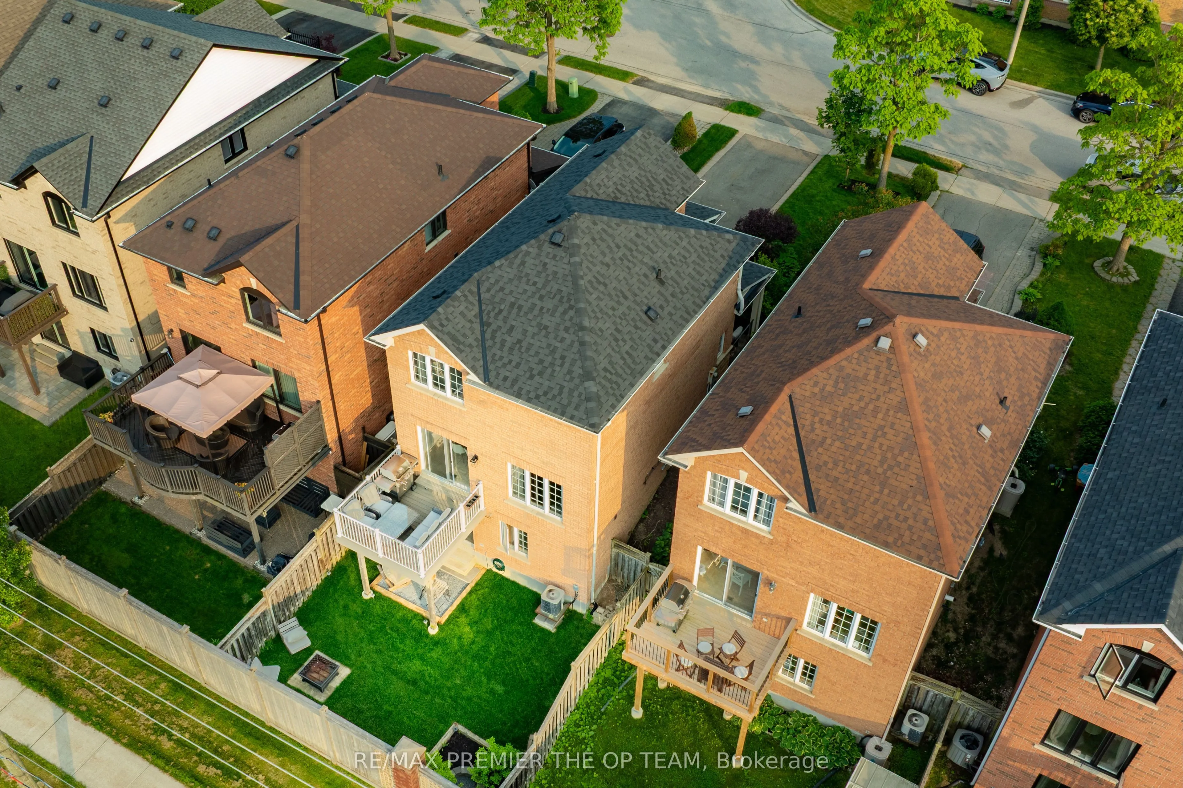 50 Beaverbrook Crescent