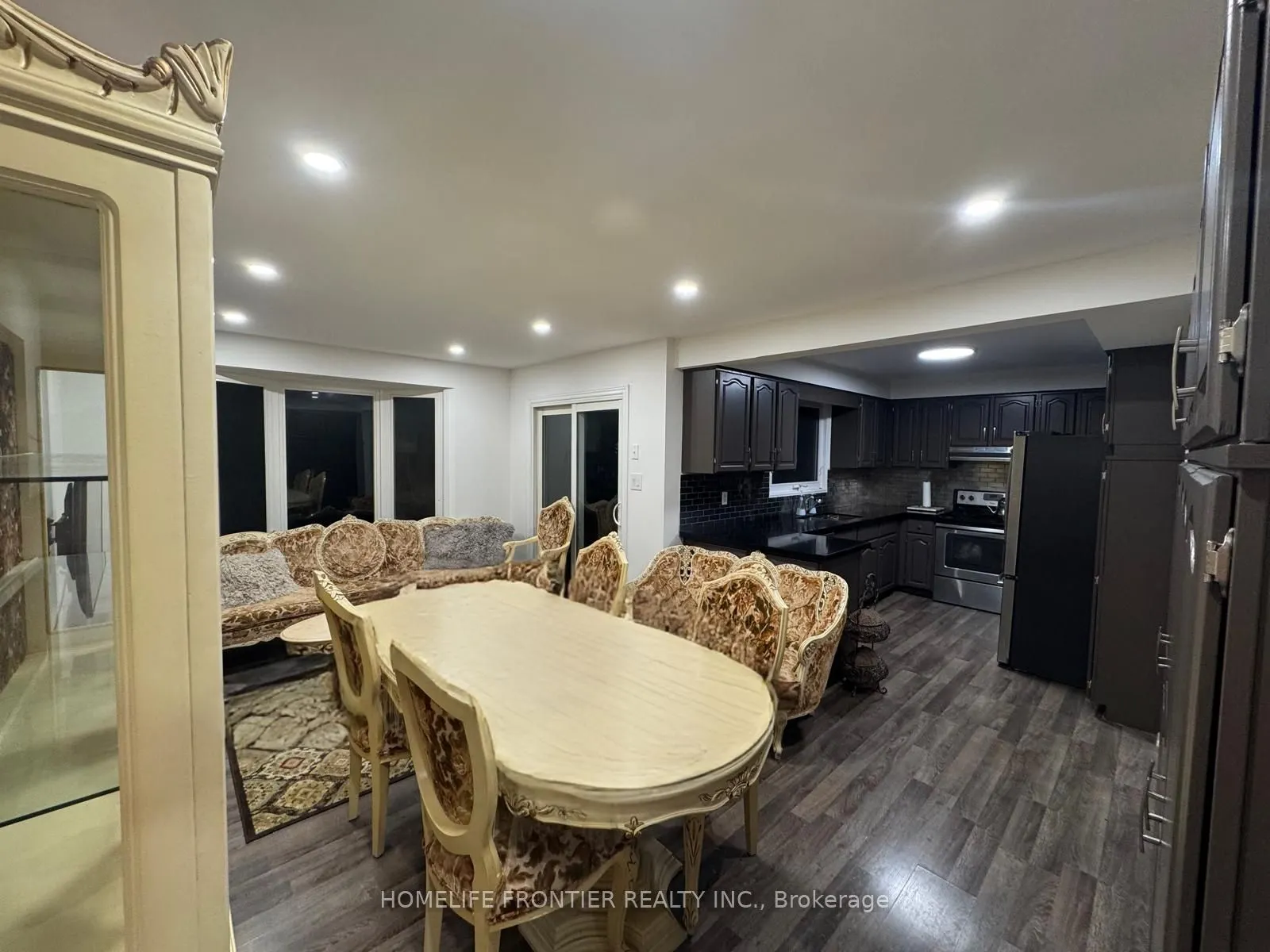 39 Camrose Drive