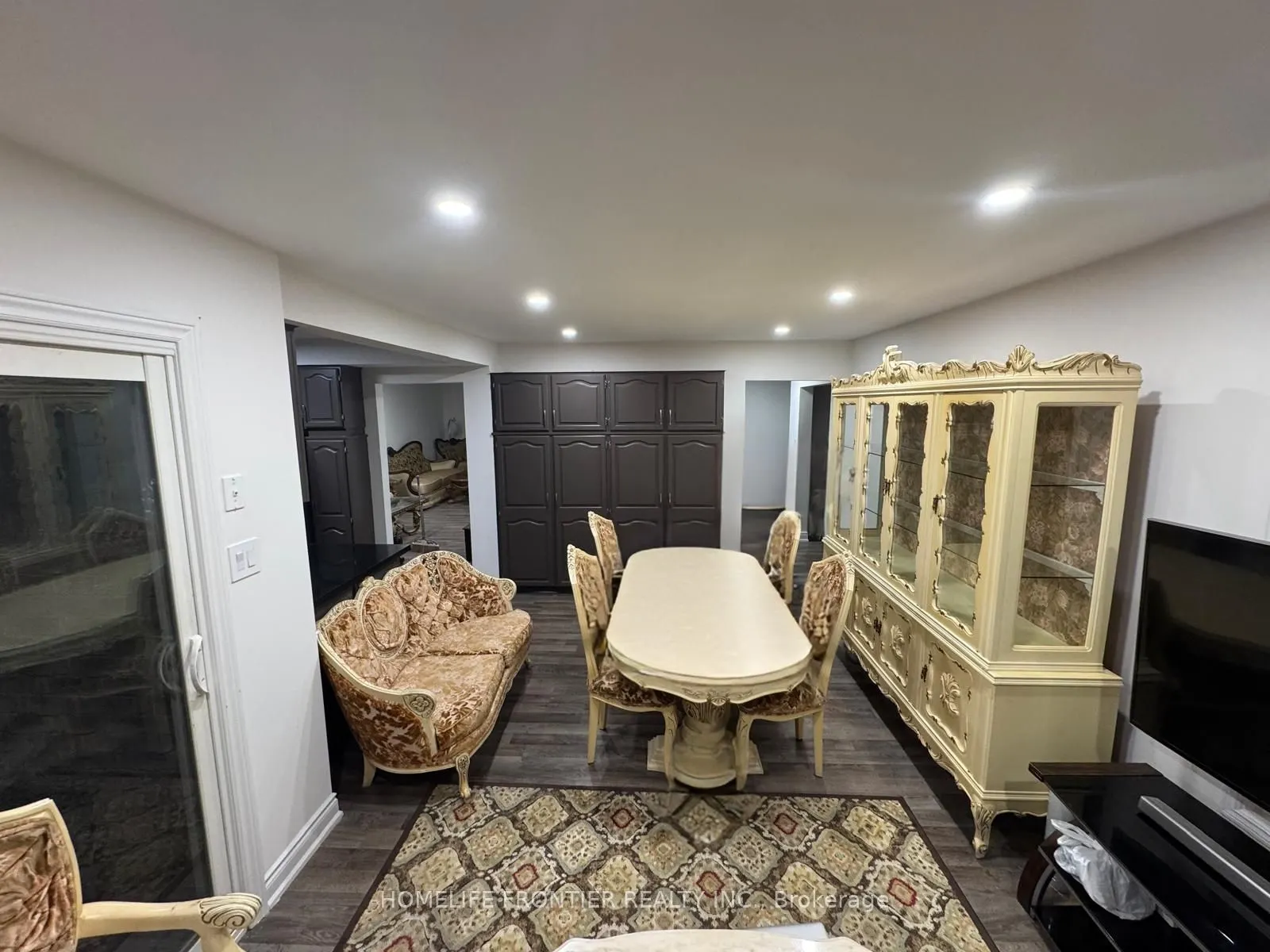 39 Camrose Drive