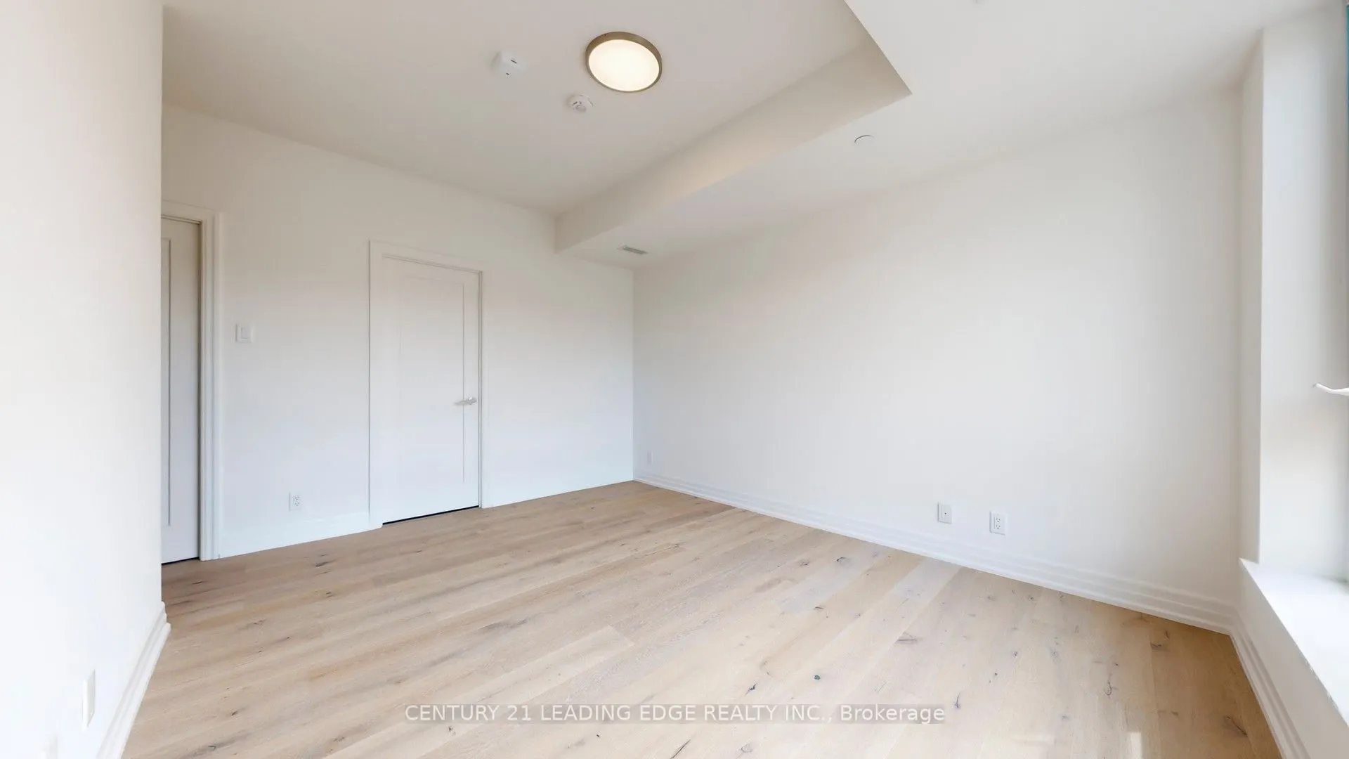 101 Cathedral High Street, #Ph30