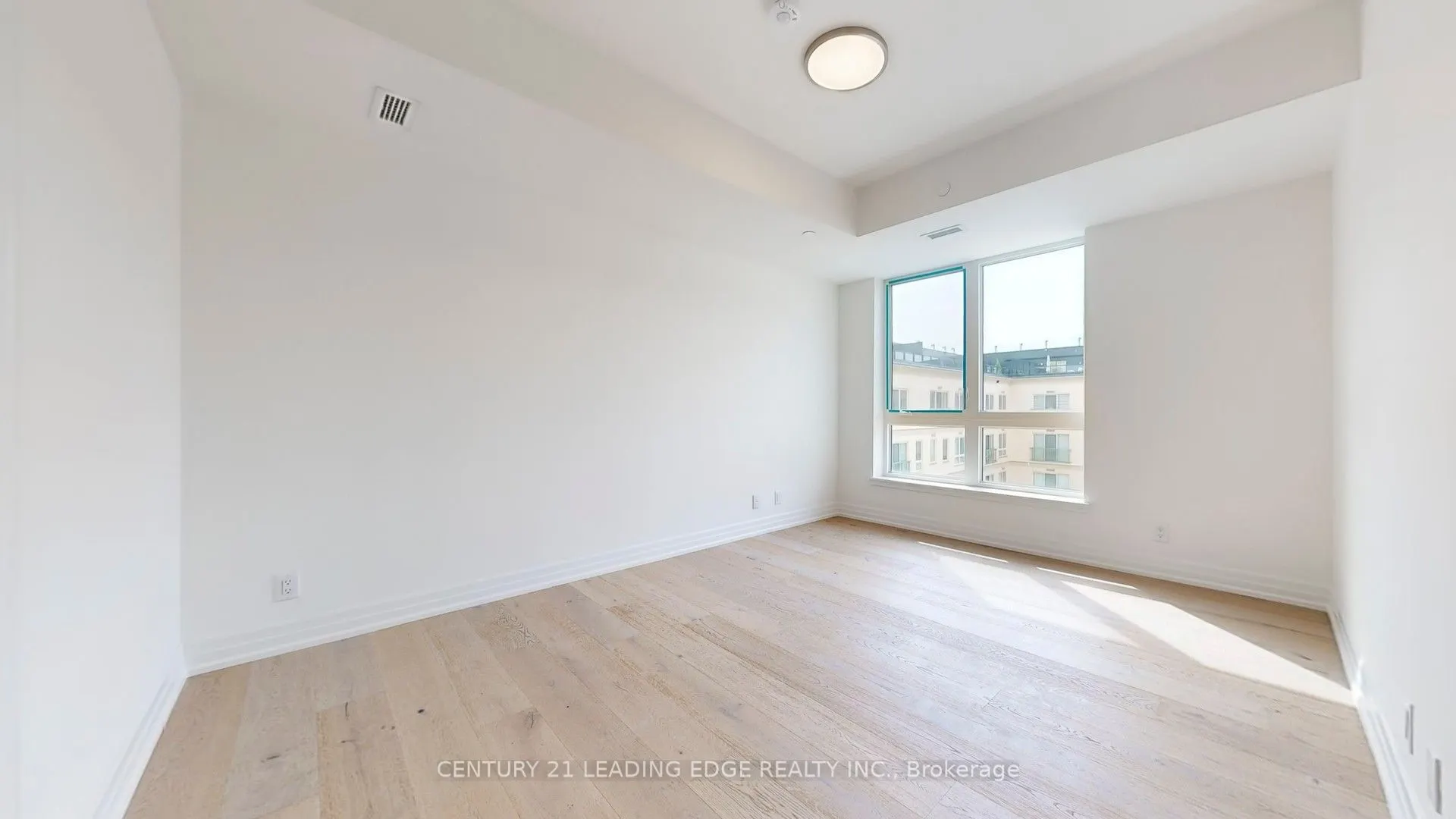 101 Cathedral High Street, #Ph30