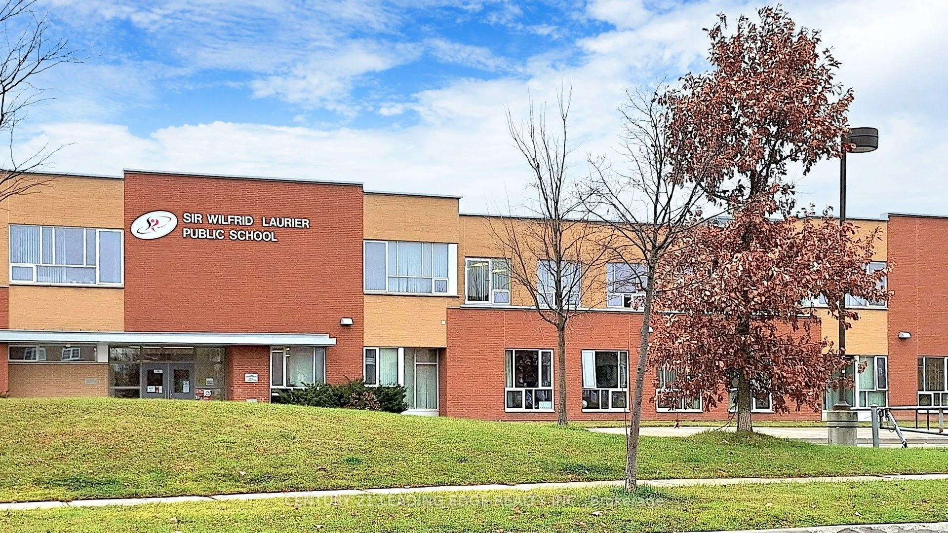 101 Cathedral High Street, #Ph30