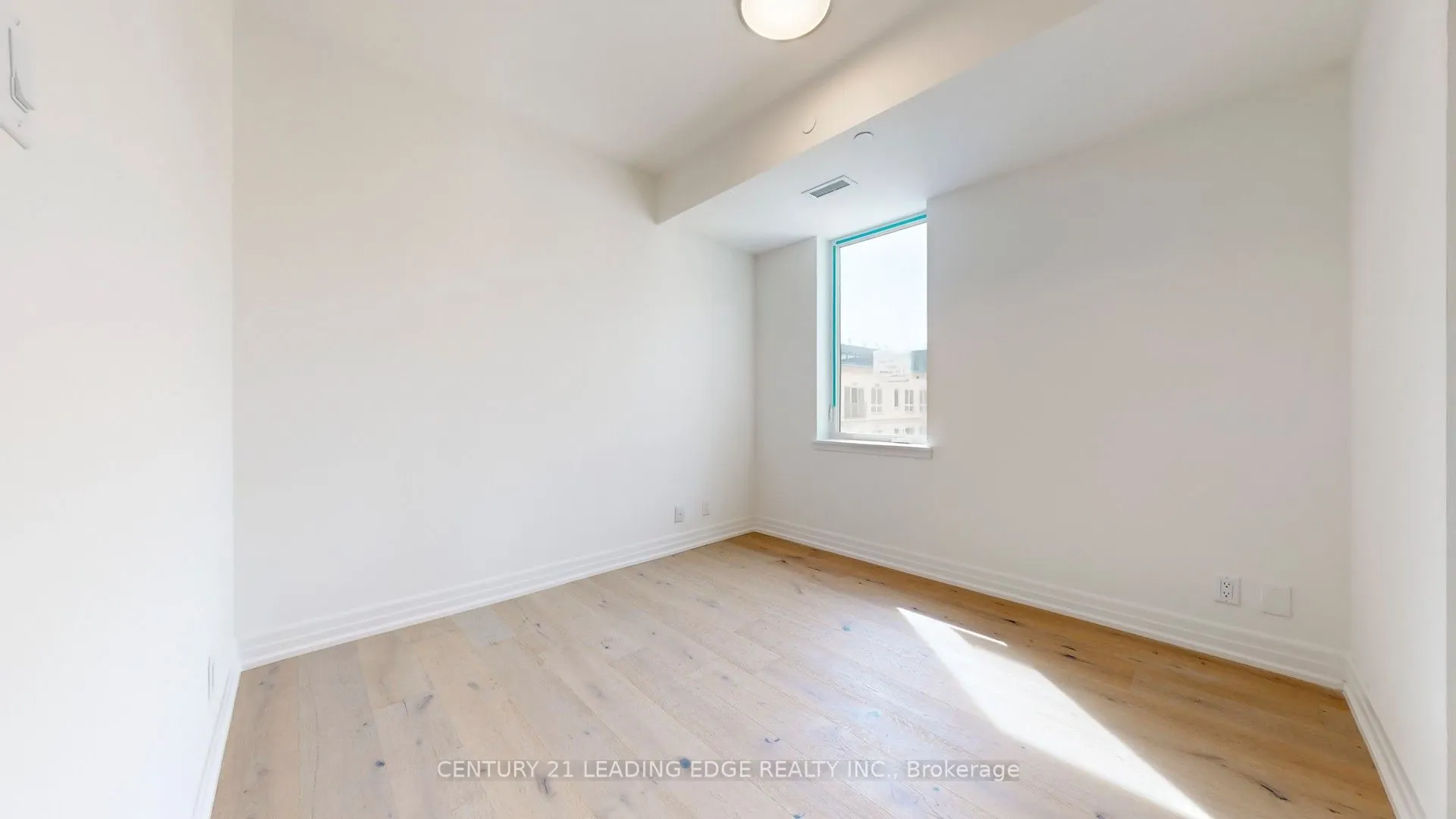 101 Cathedral High Street, #Ph30