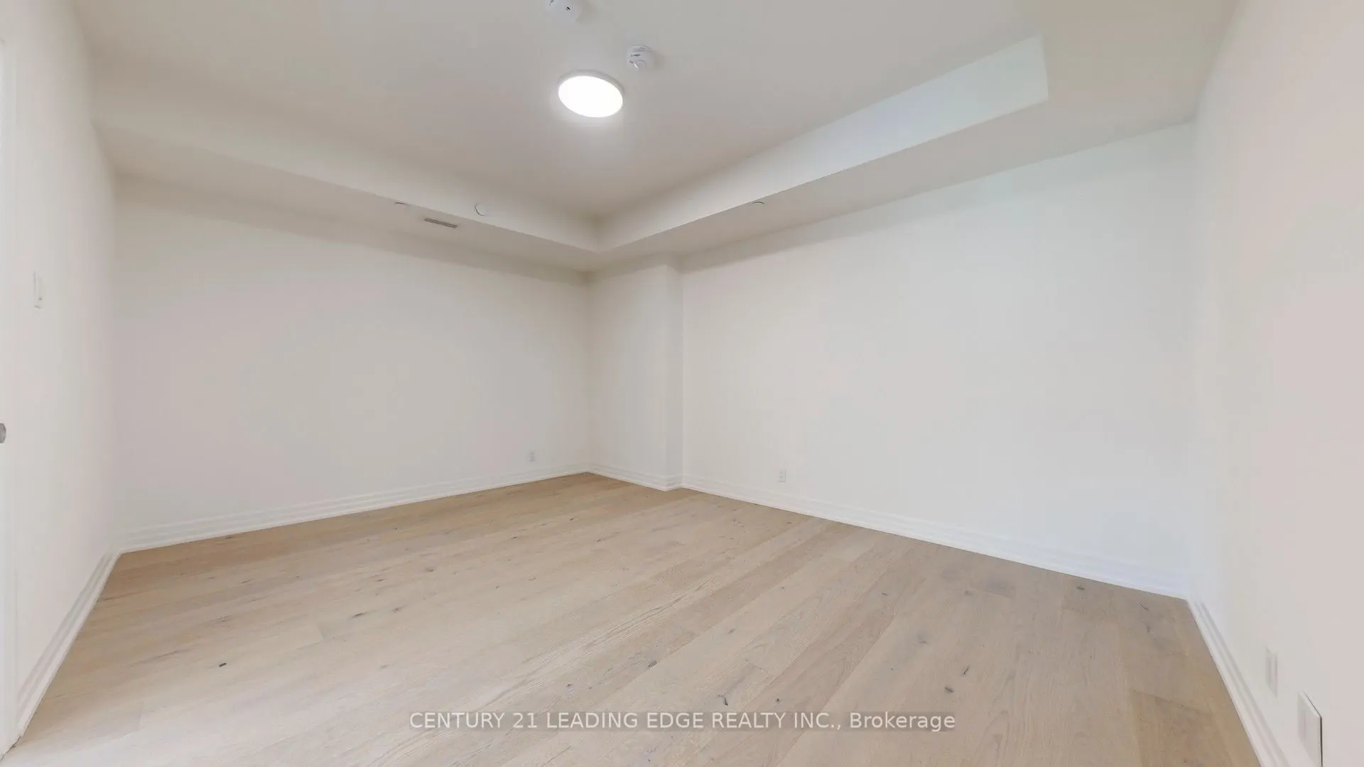 101 Cathedral High Street, #Ph30