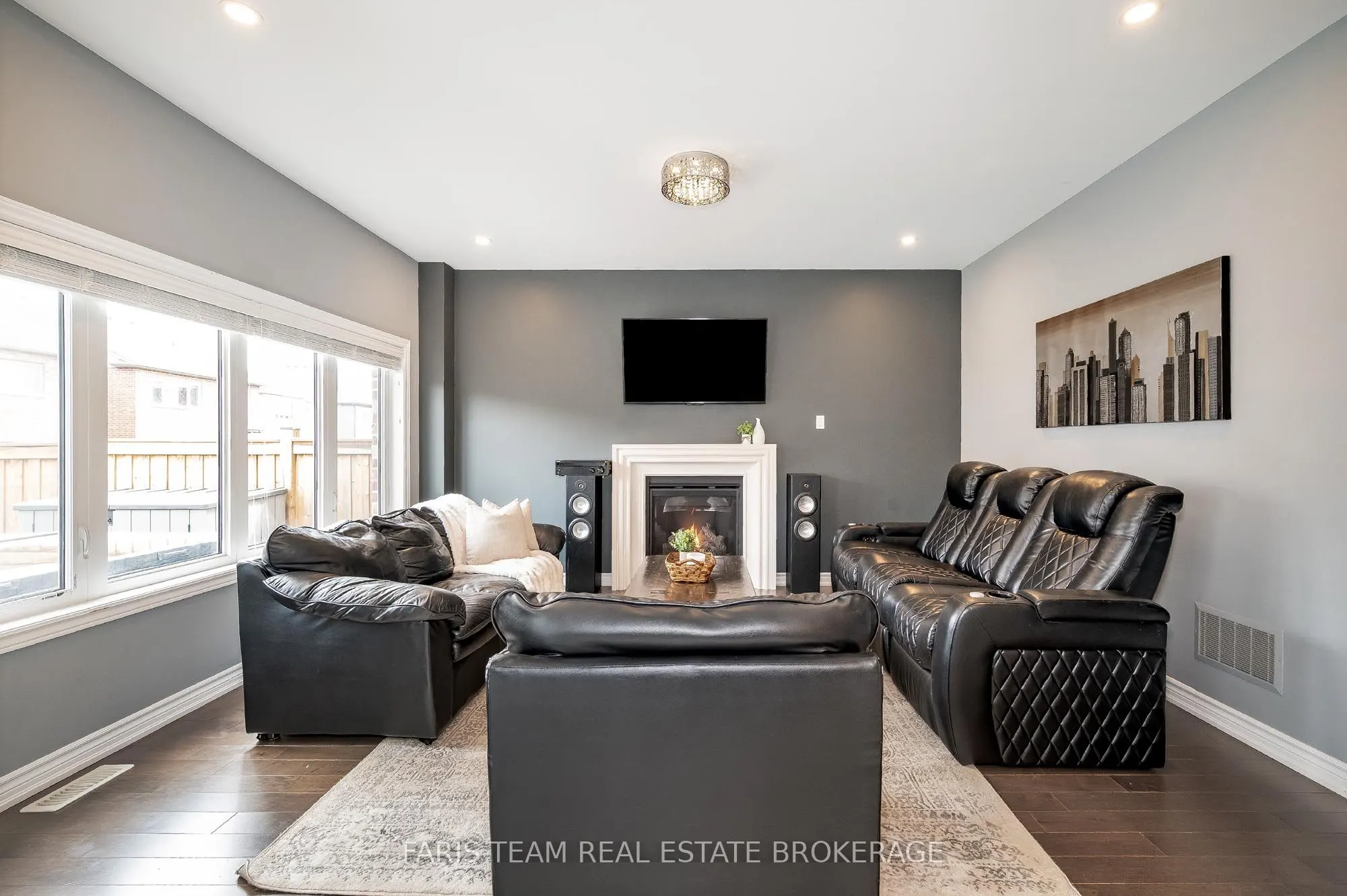 1464 Farrow Crescent