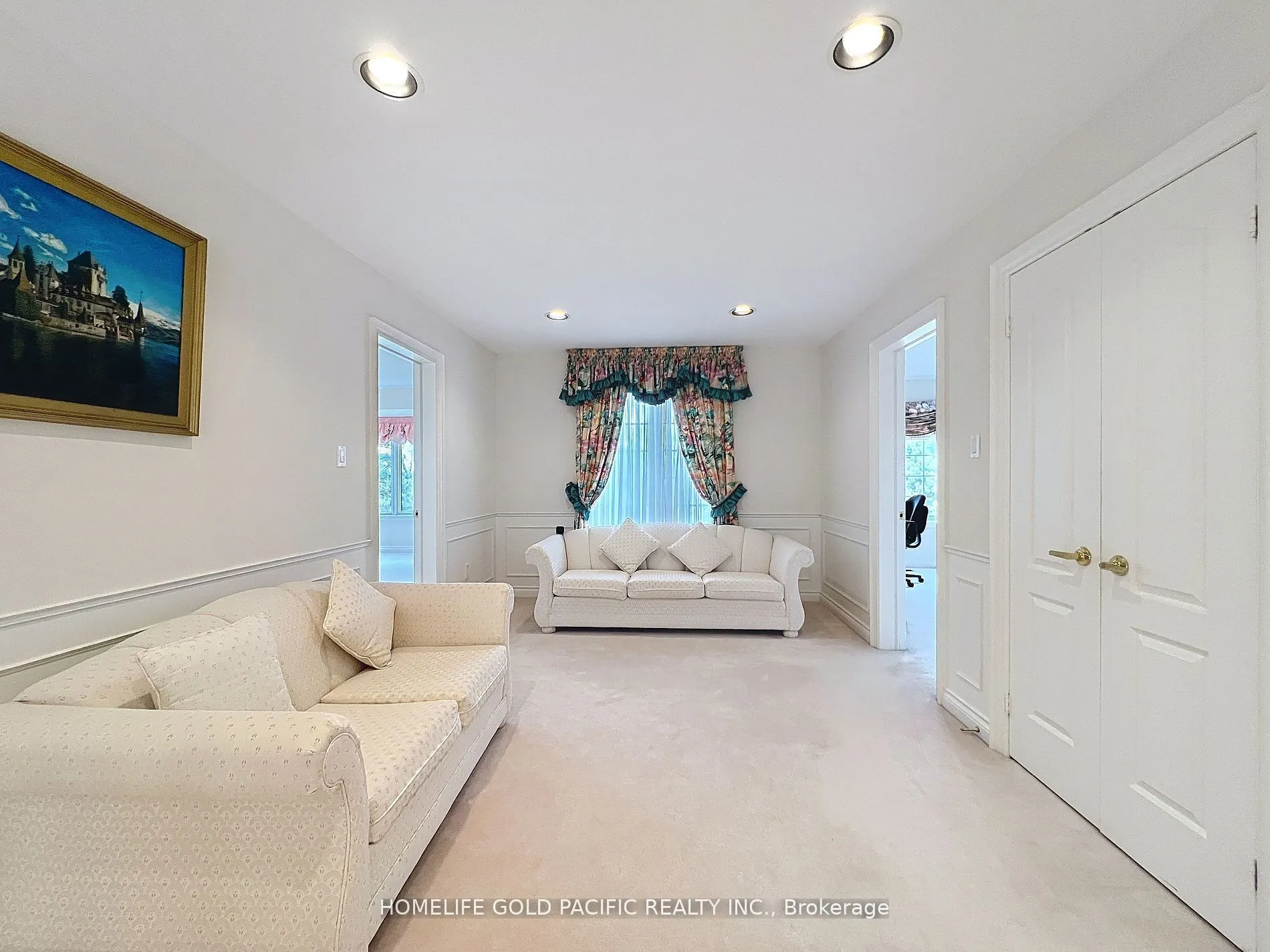9 Gardiner Crescent