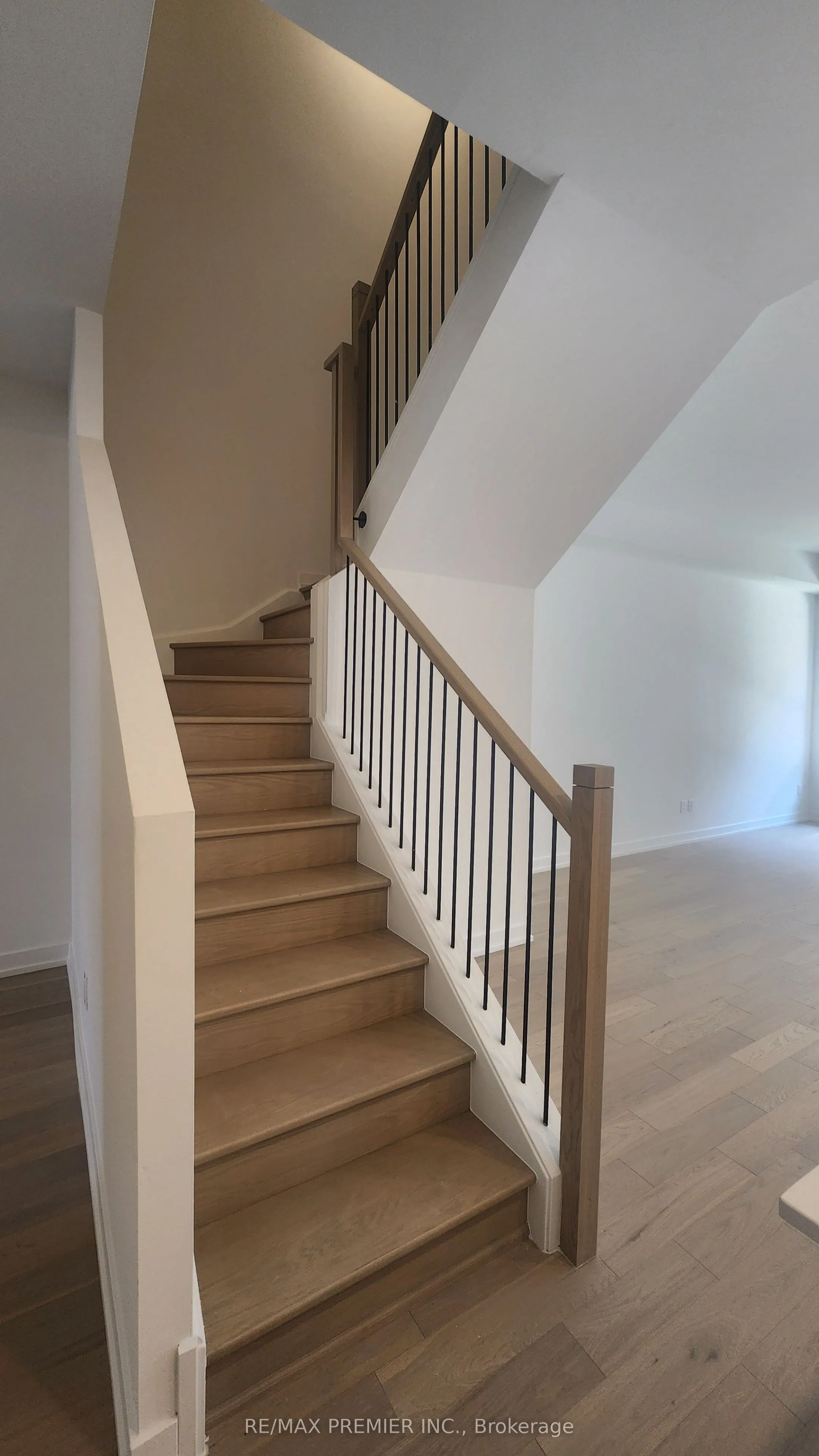 67 Saigon Drive S, #106