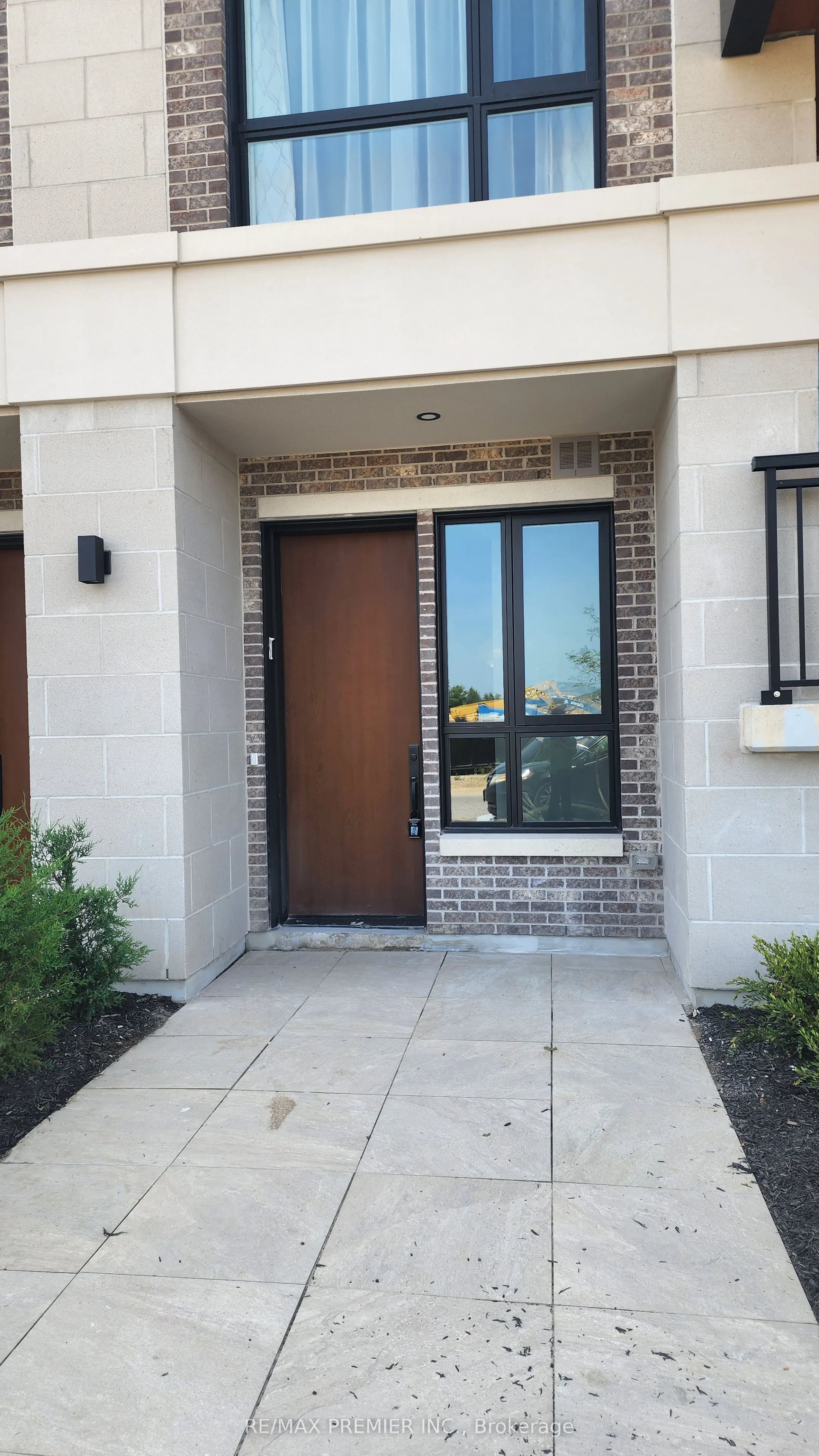 67 Saigon Drive S, #106