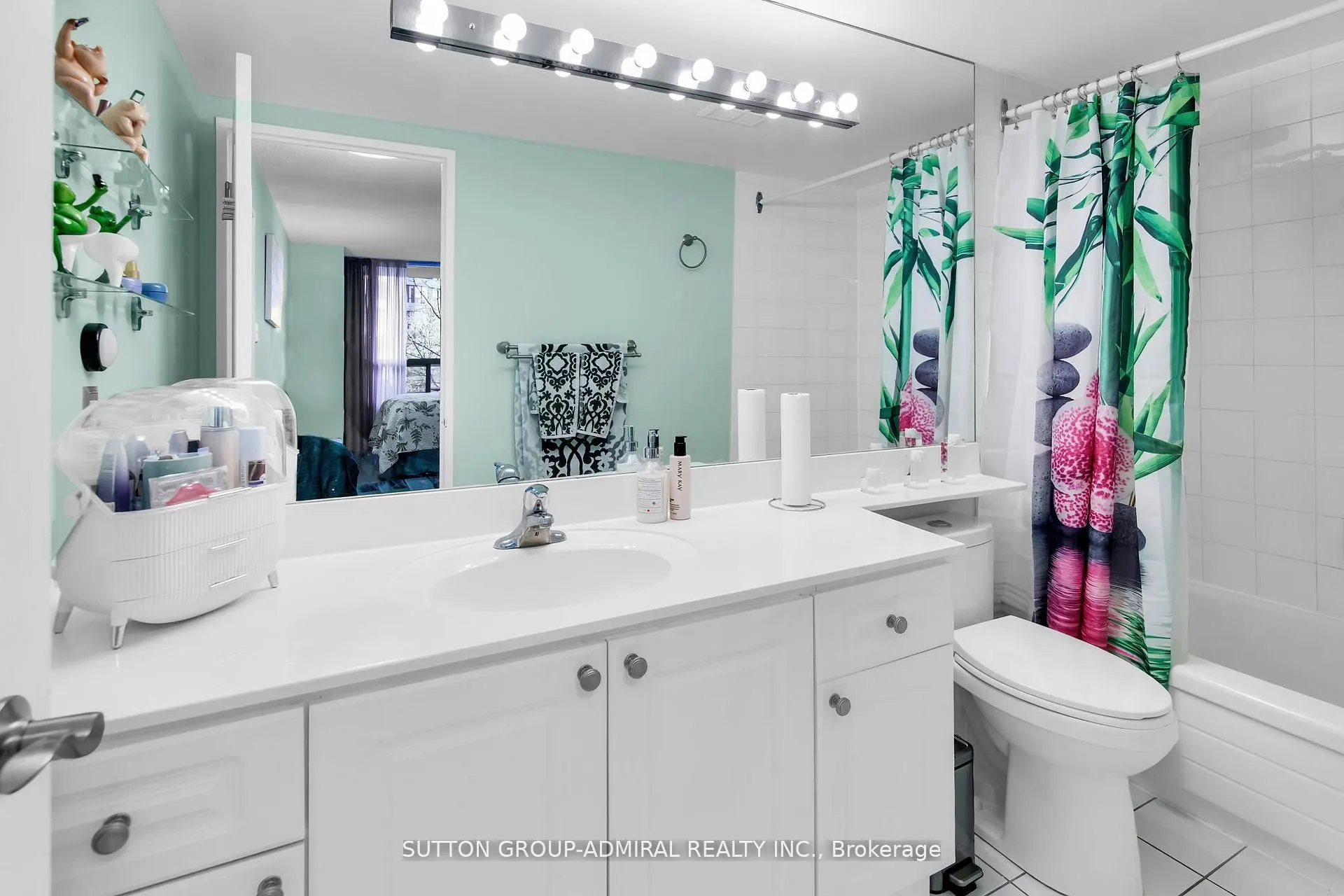 11 Townsgate Drive, #317
