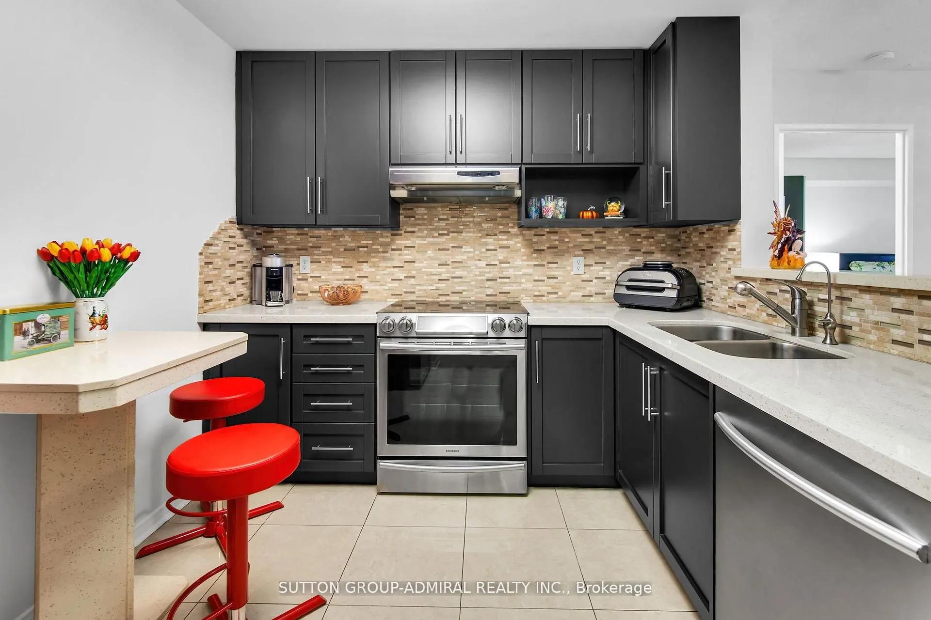 11 Townsgate Drive, #317