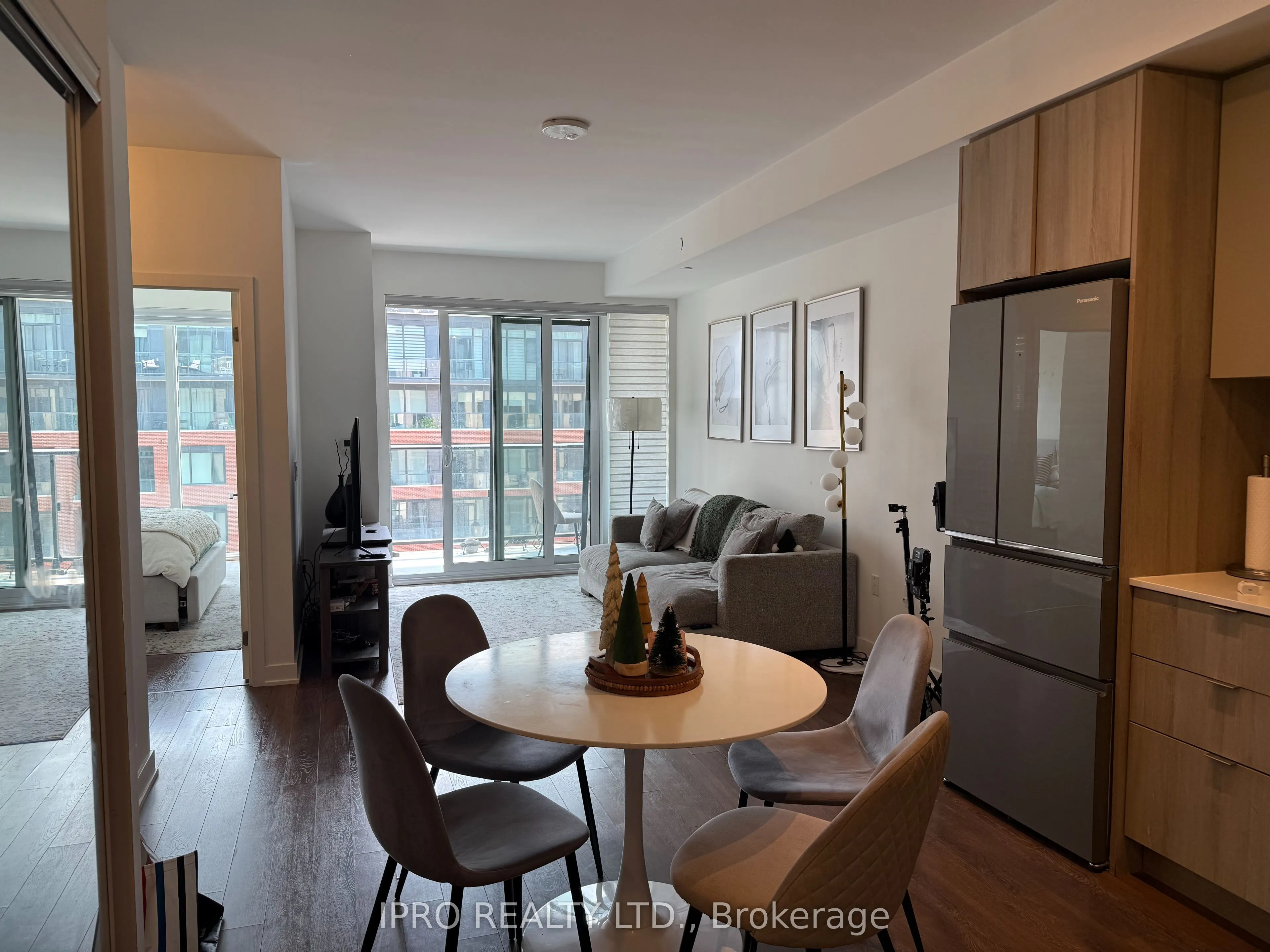 100 Eagle Rock Way, #906