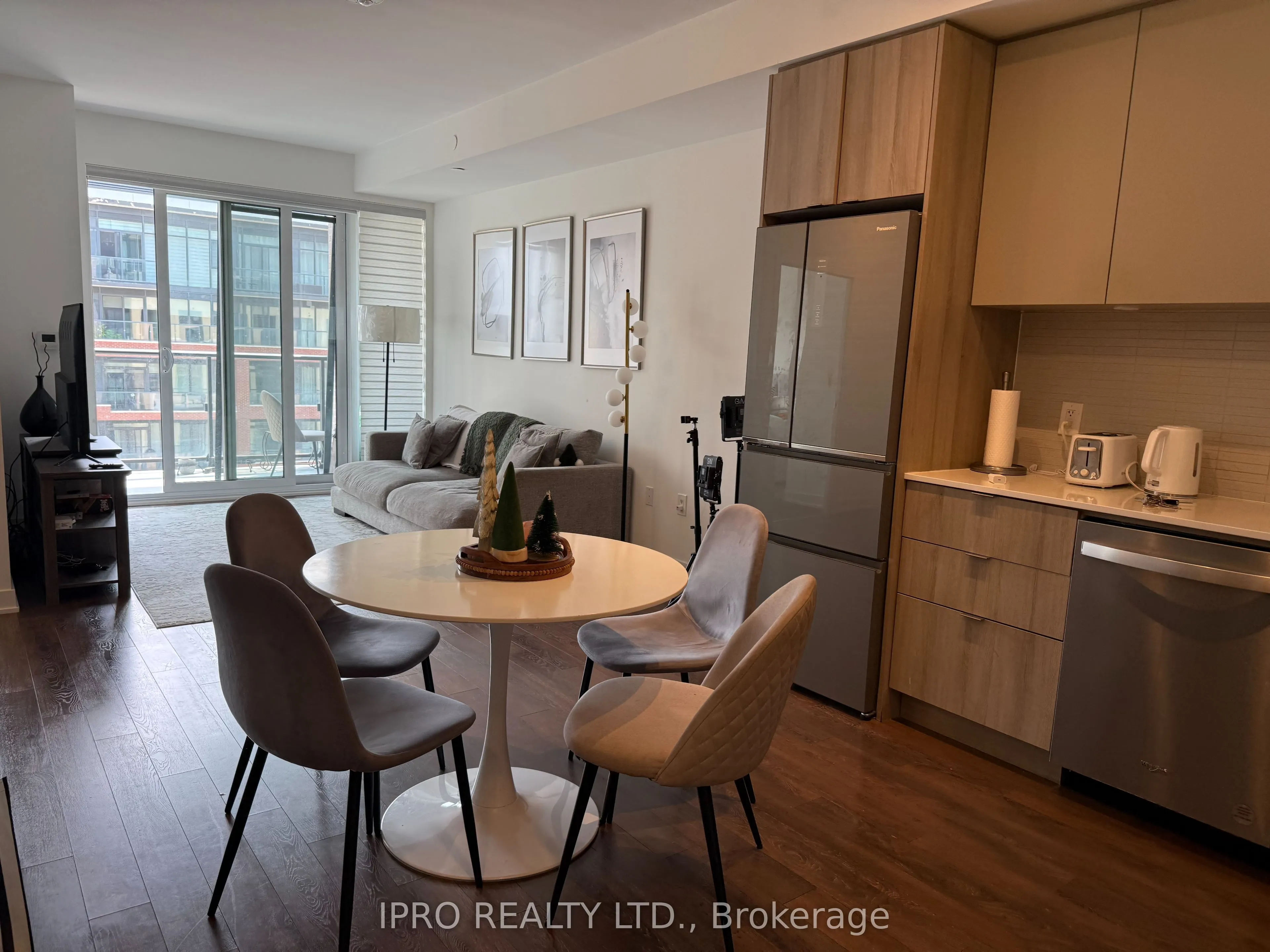 100 Eagle Rock Way, #906