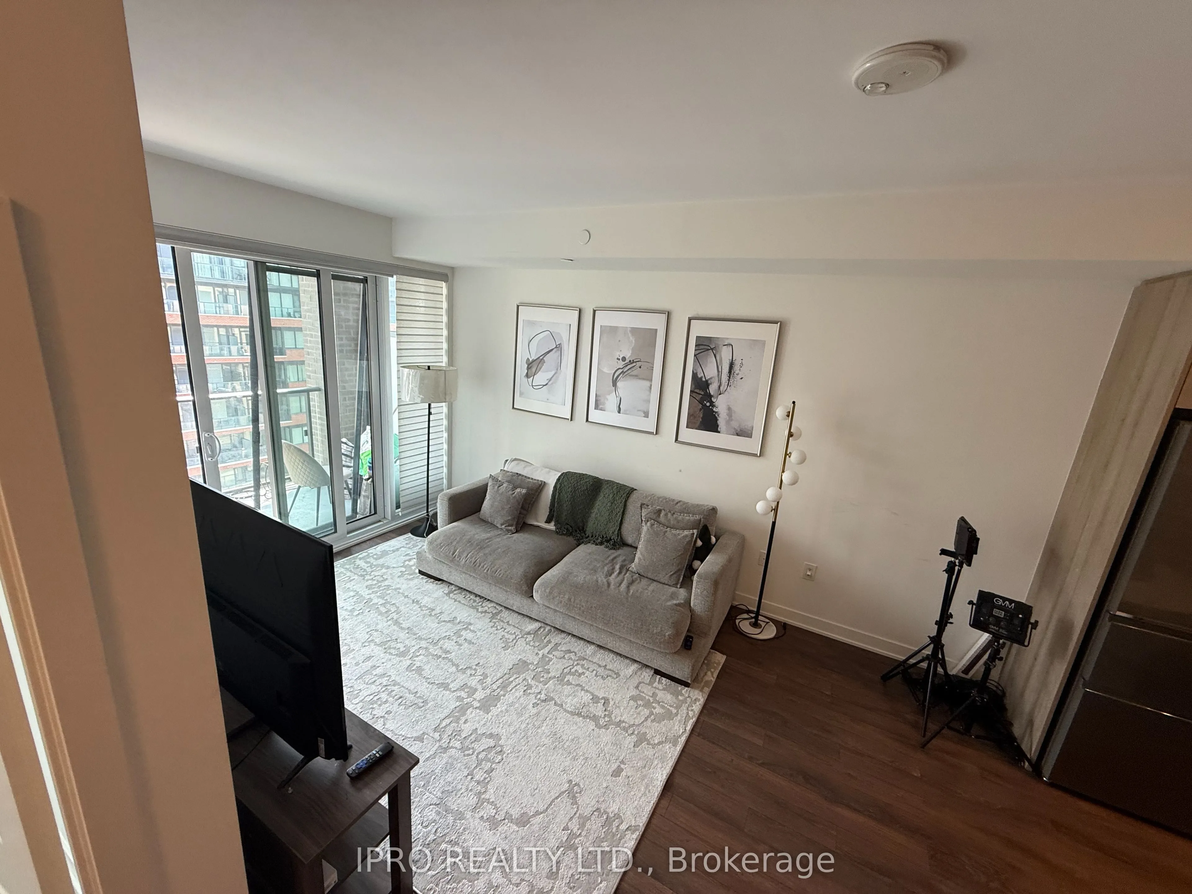 100 Eagle Rock Way, #906