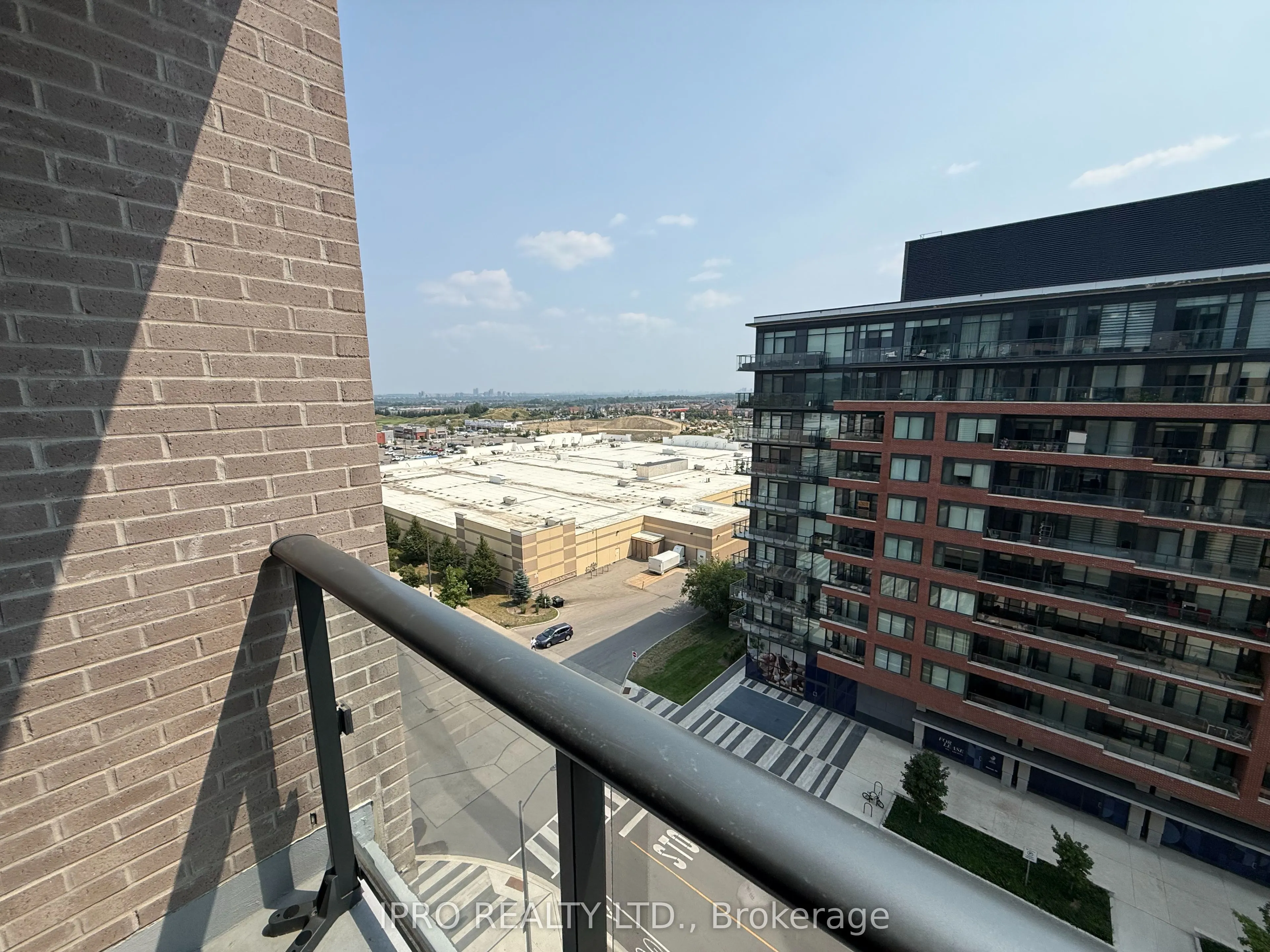 100 Eagle Rock Way, #906
