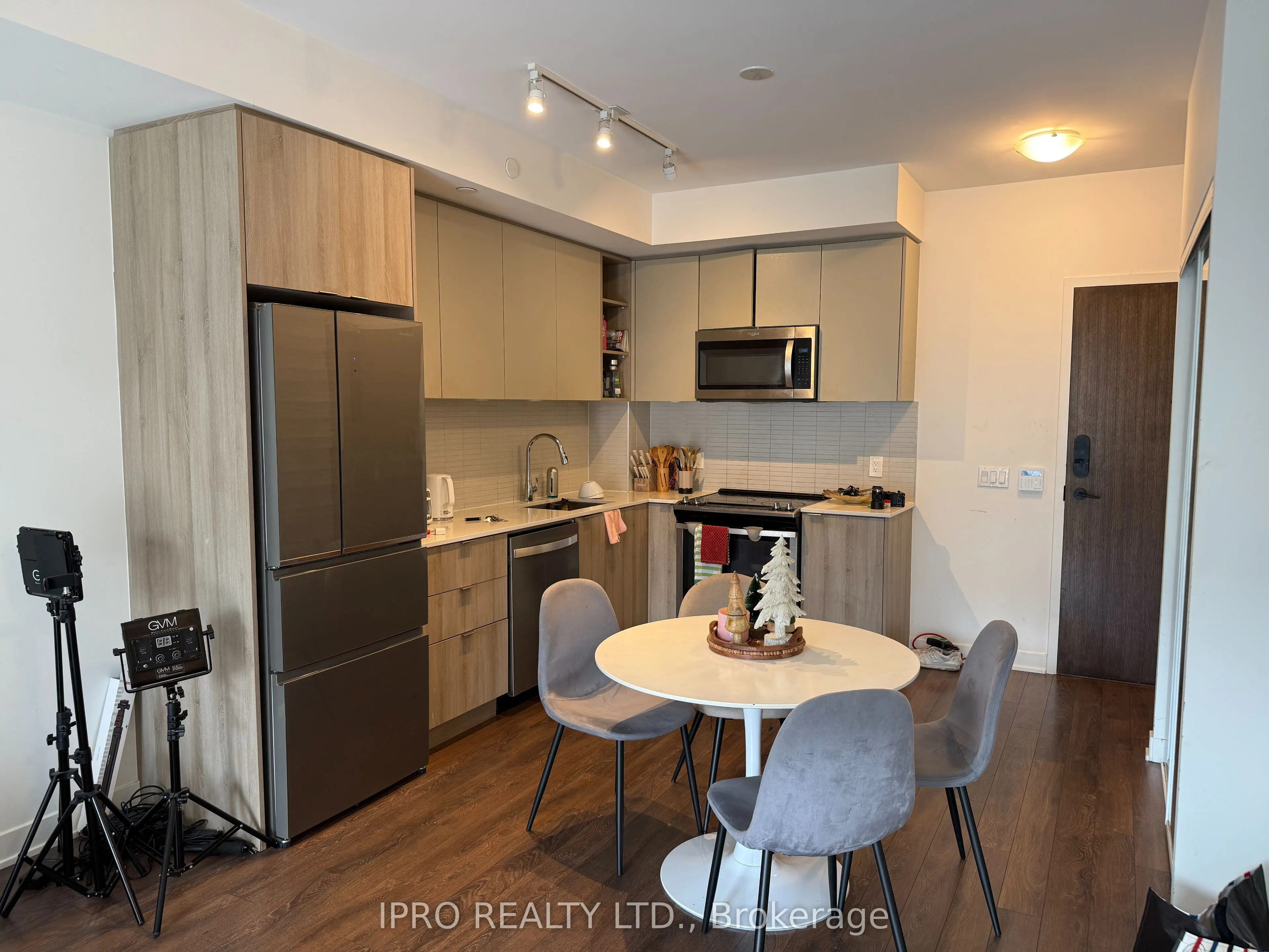 100 Eagle Rock Way, #906