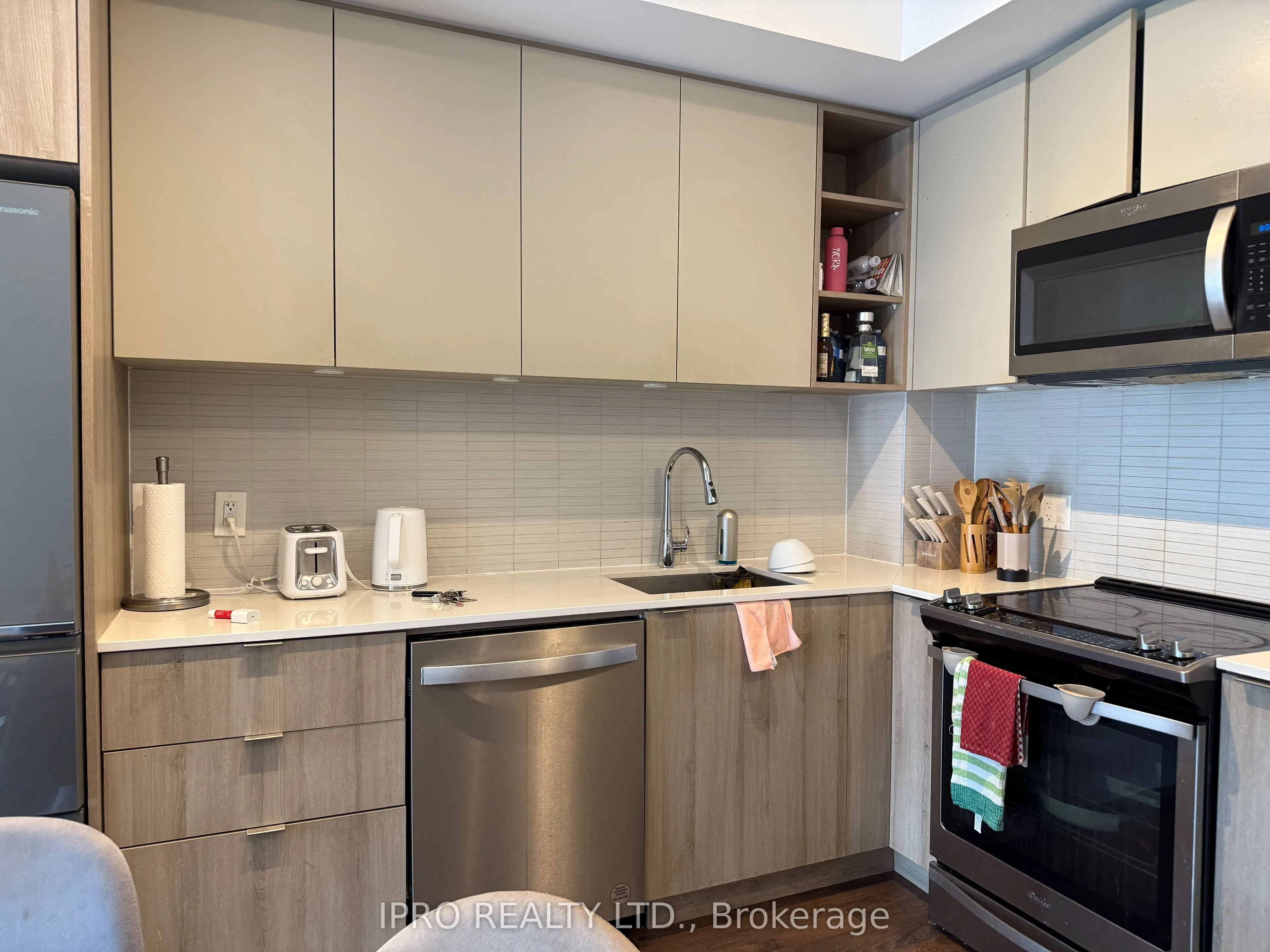 100 Eagle Rock Way, #906