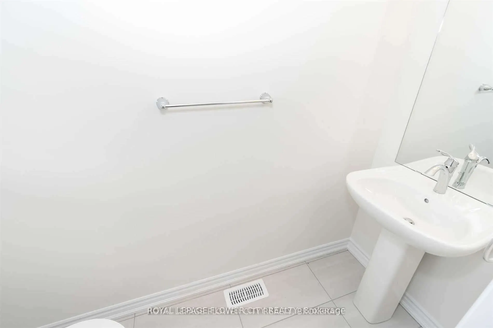 2282 Grainger Loop