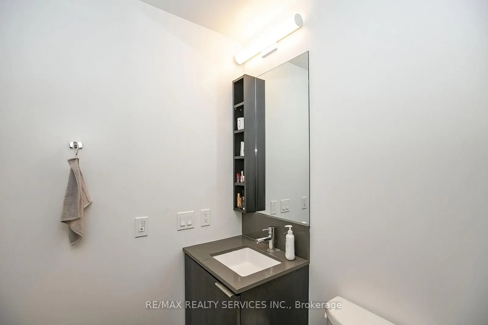 1000 Portage Parkway, #5007