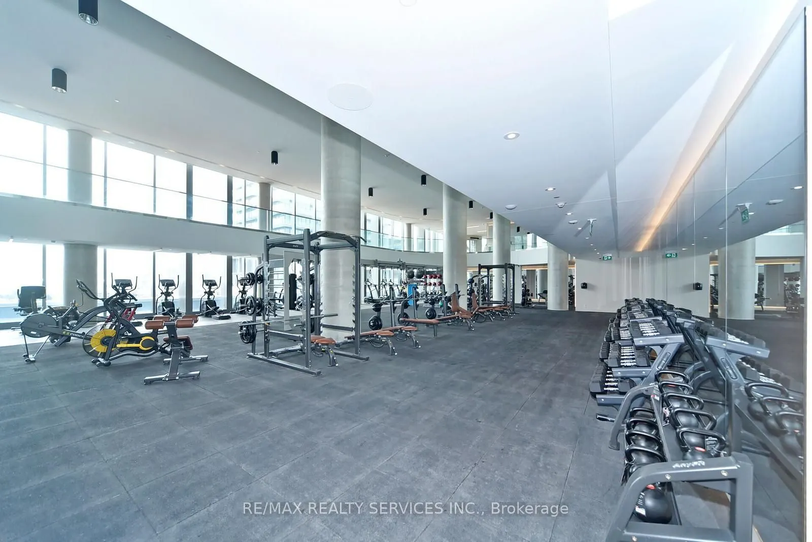 1000 Portage Parkway, #5007