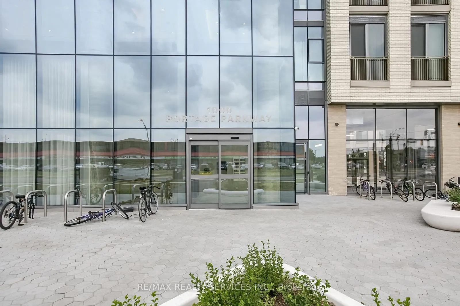 1000 Portage Parkway, #5007
