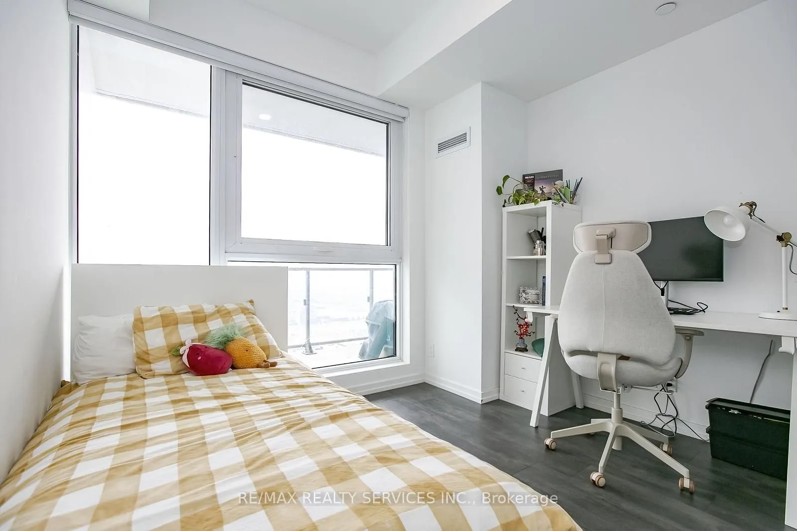 1000 Portage Parkway, #5007