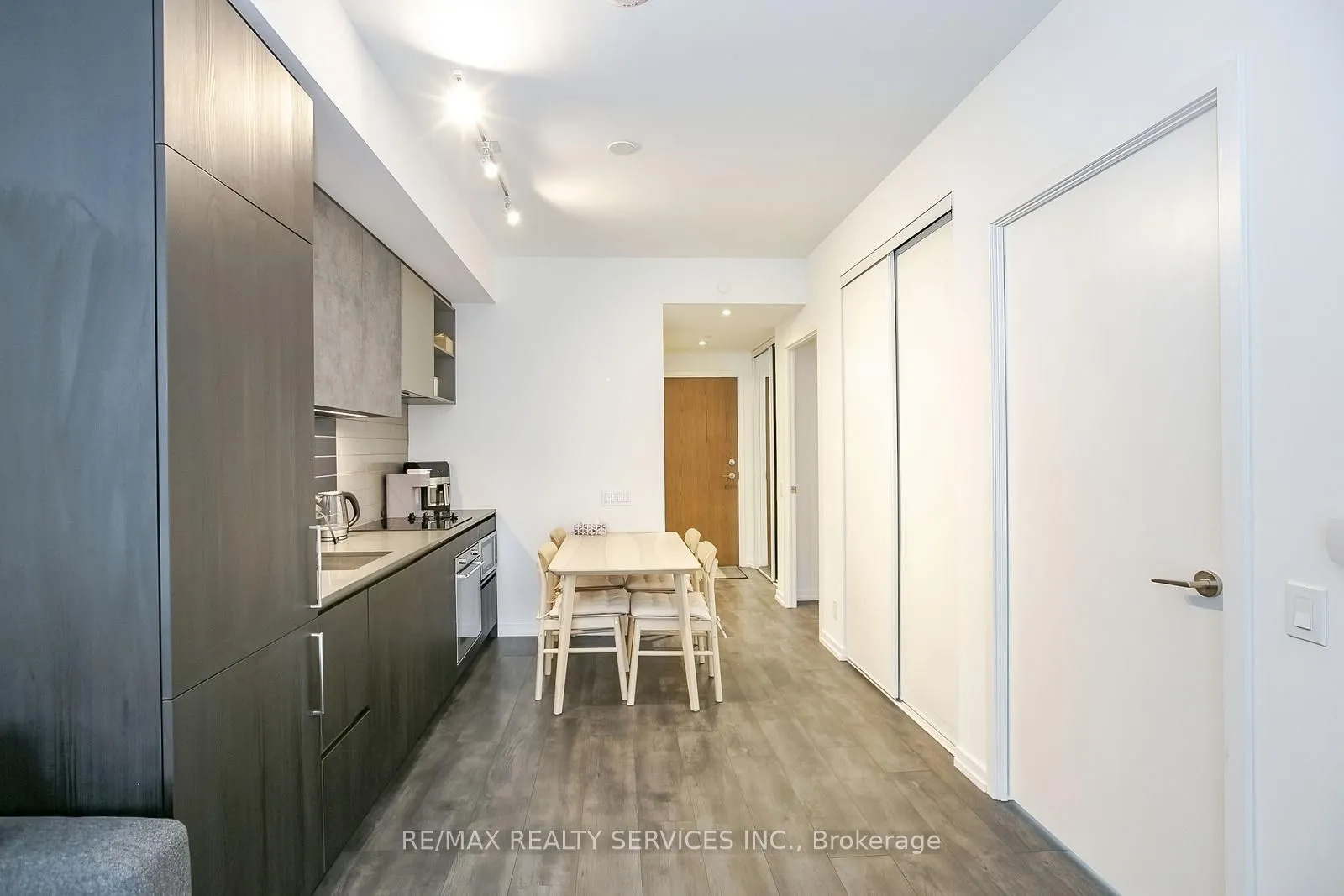 1000 Portage Parkway, #5007