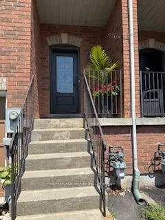 201 Kelso Crescent, #Main