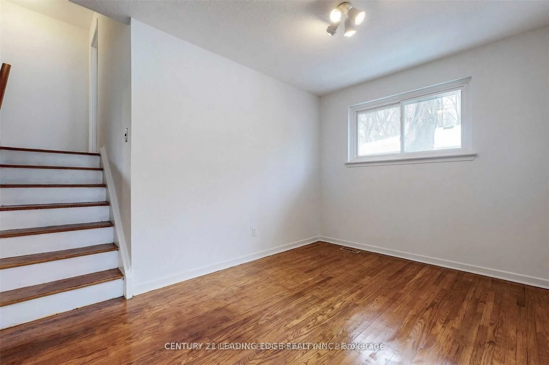 6 Jeremy Drive