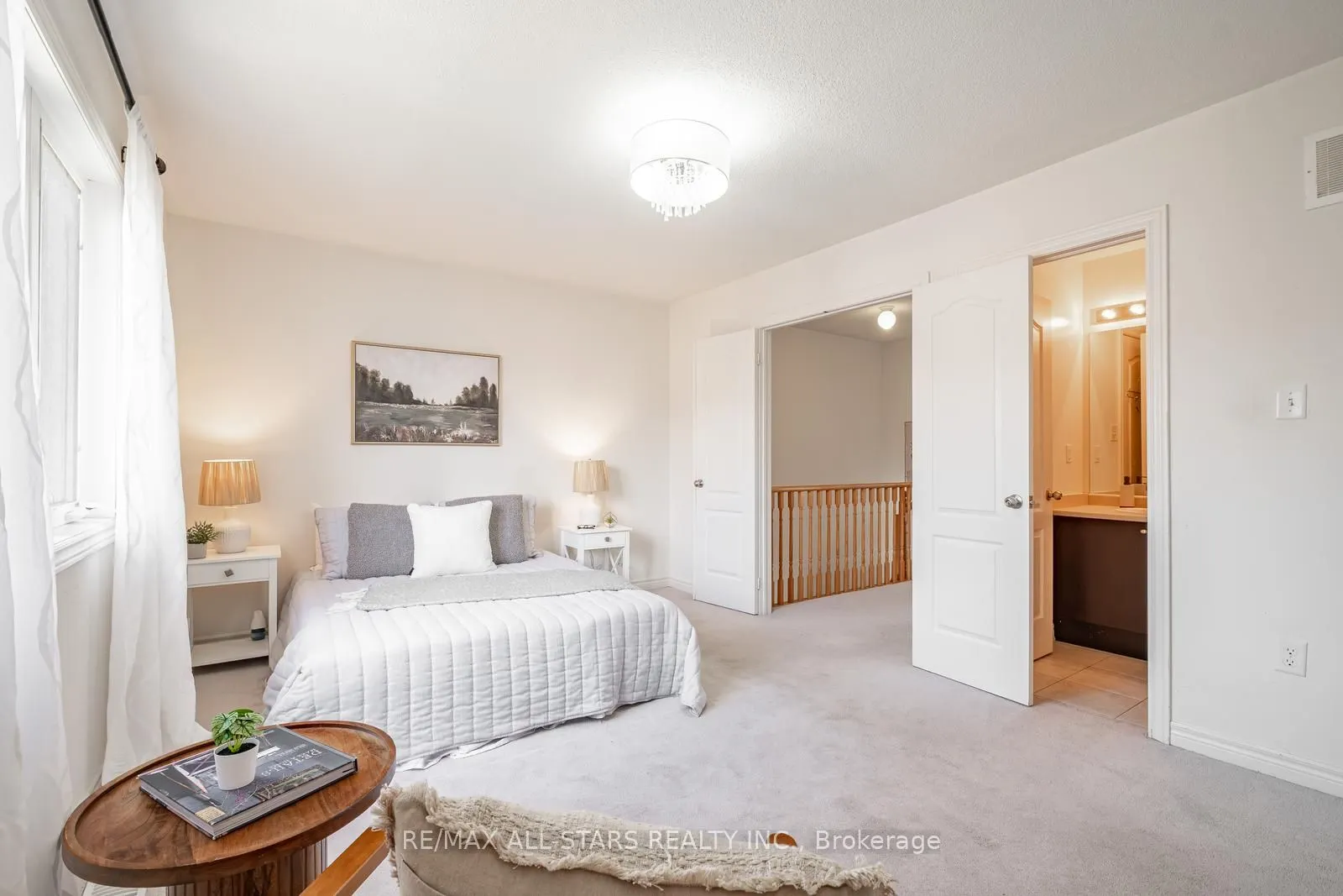 11 Eastwind Drive