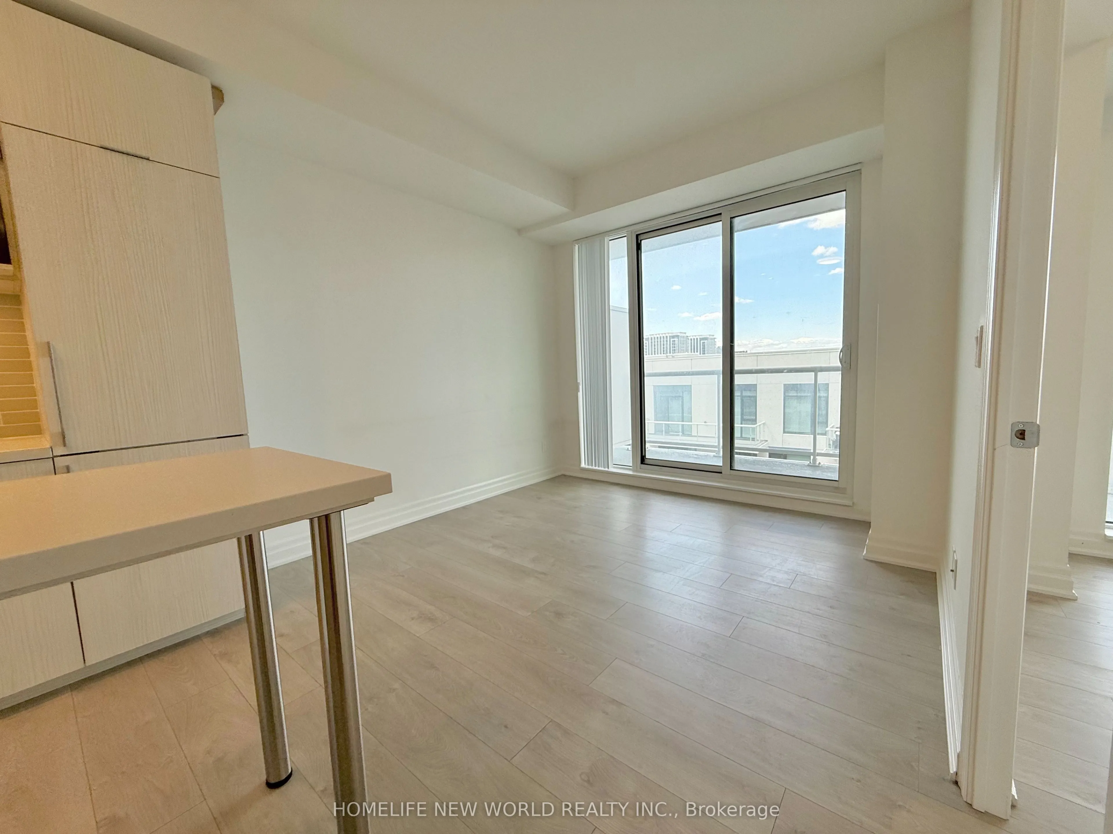 8 Rouge Valley Drive W, #803B