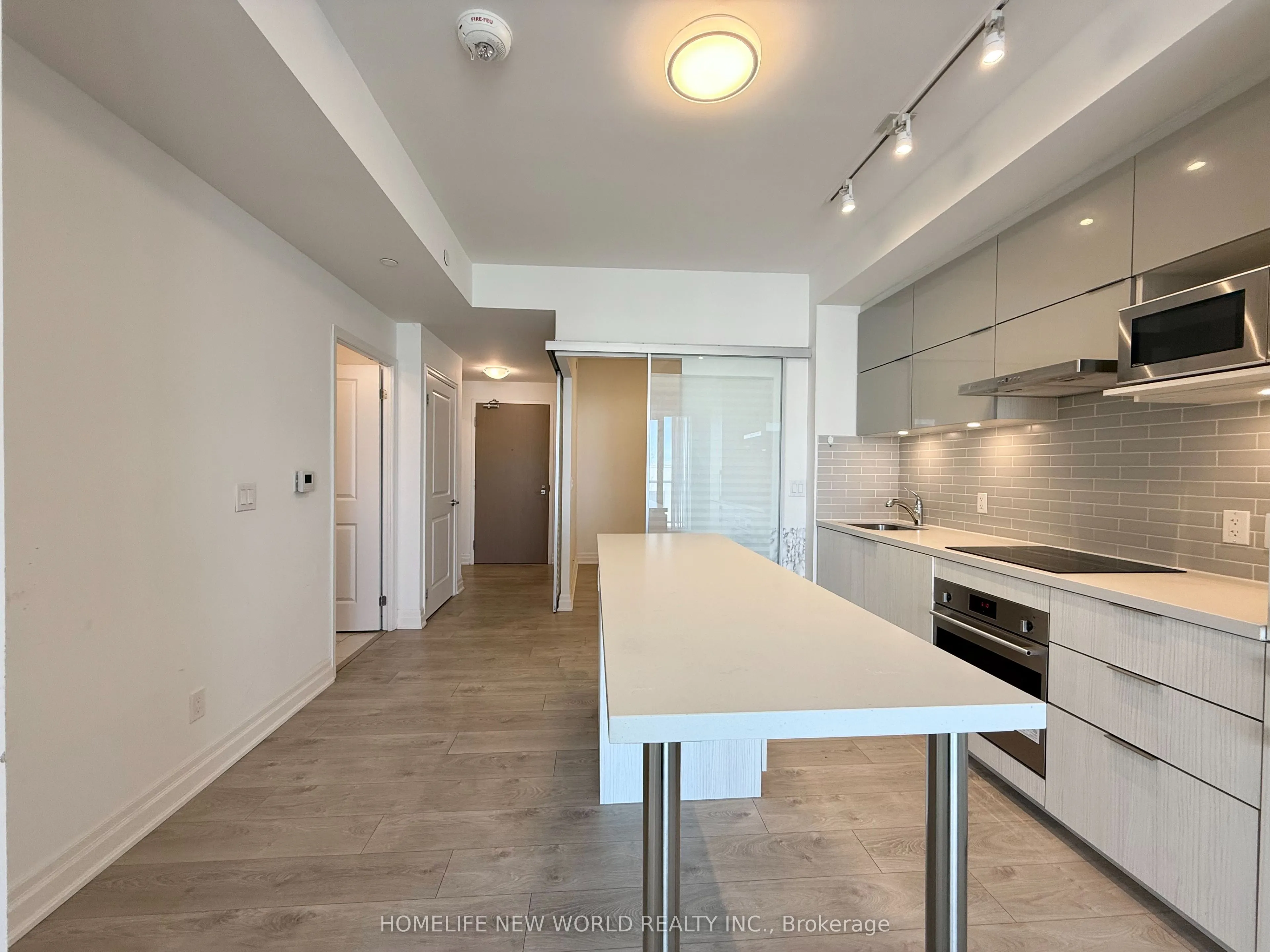 8 Rouge Valley Drive W, #803B
