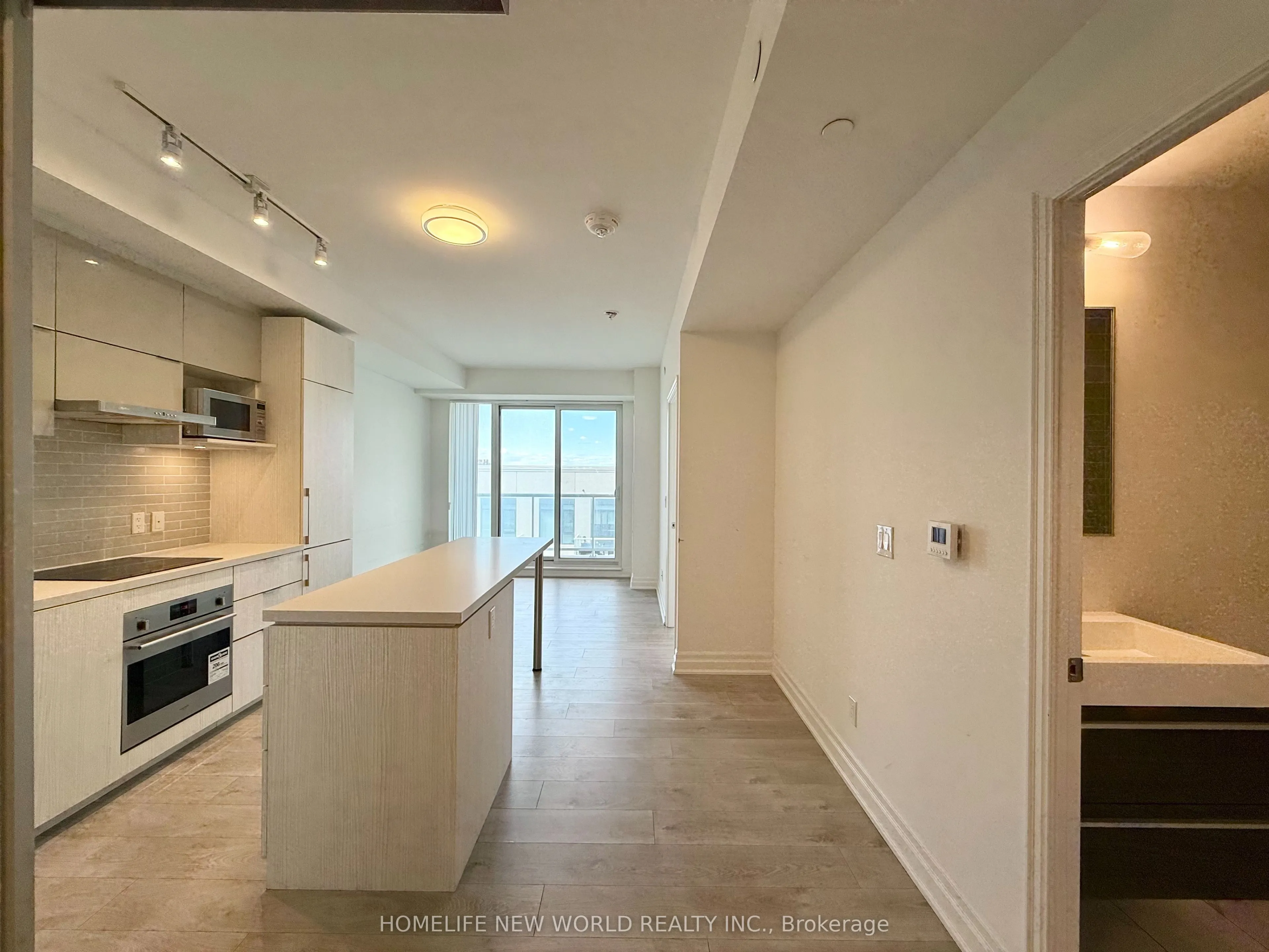 8 Rouge Valley Drive W, #803B