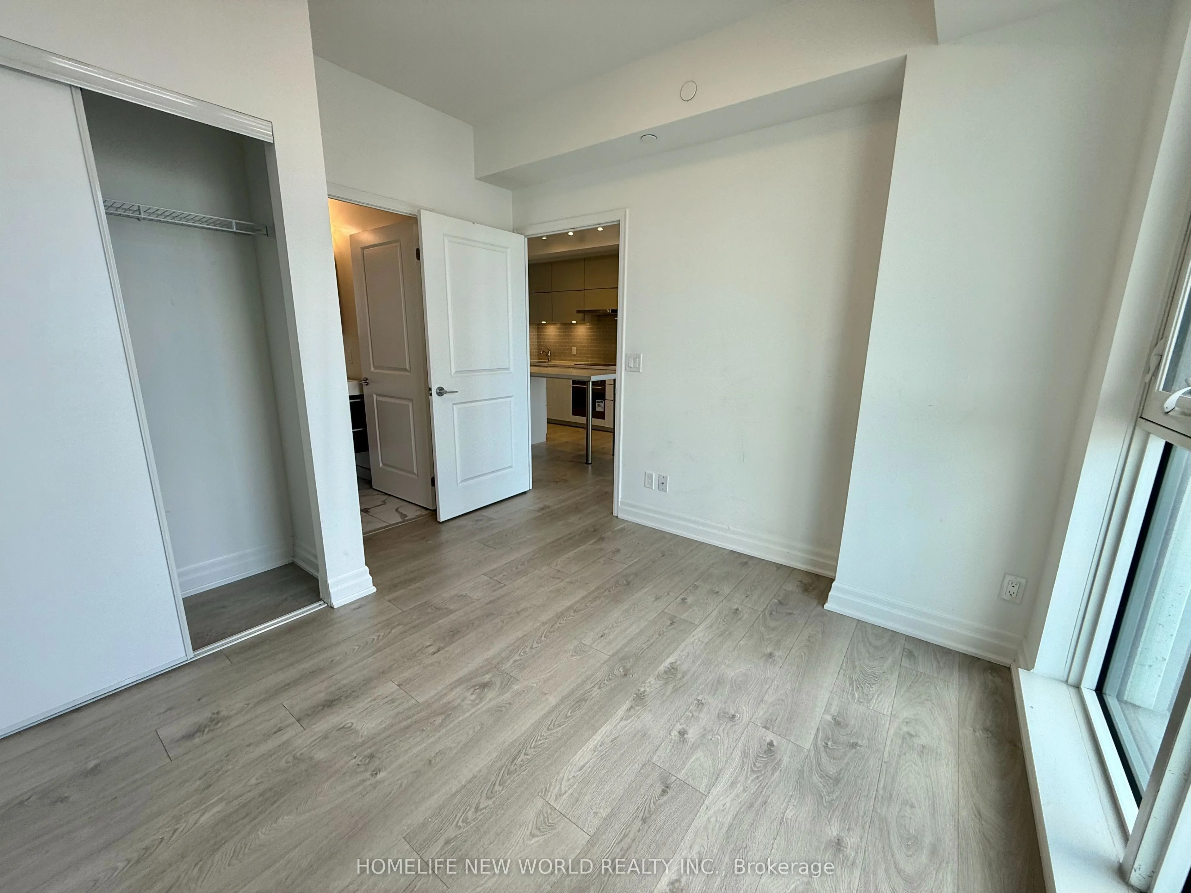 8 Rouge Valley Drive W, #803B