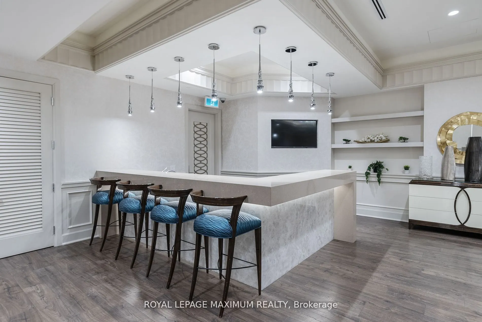 9075 Jane Street, #1804