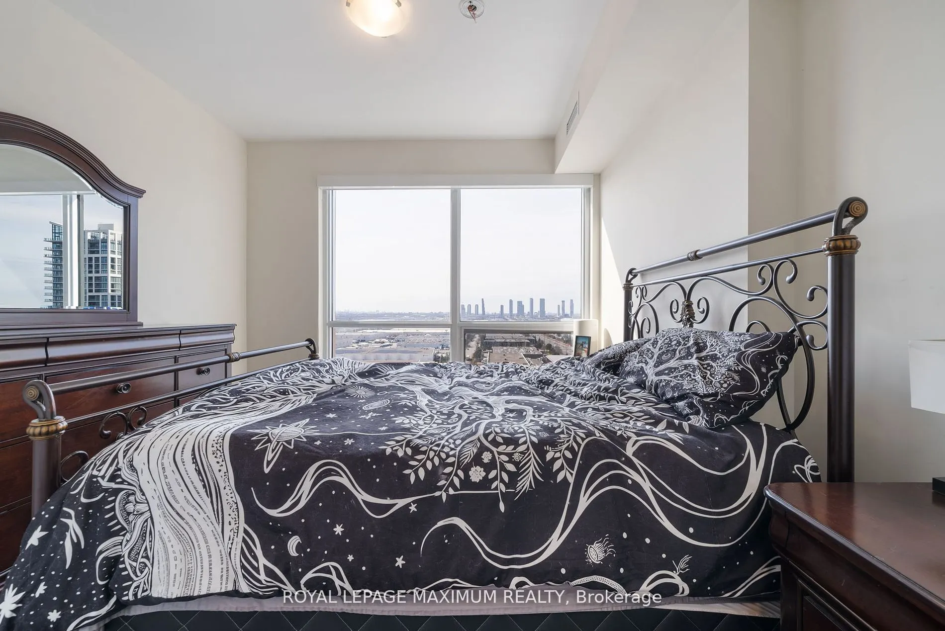 9075 Jane Street, #1804